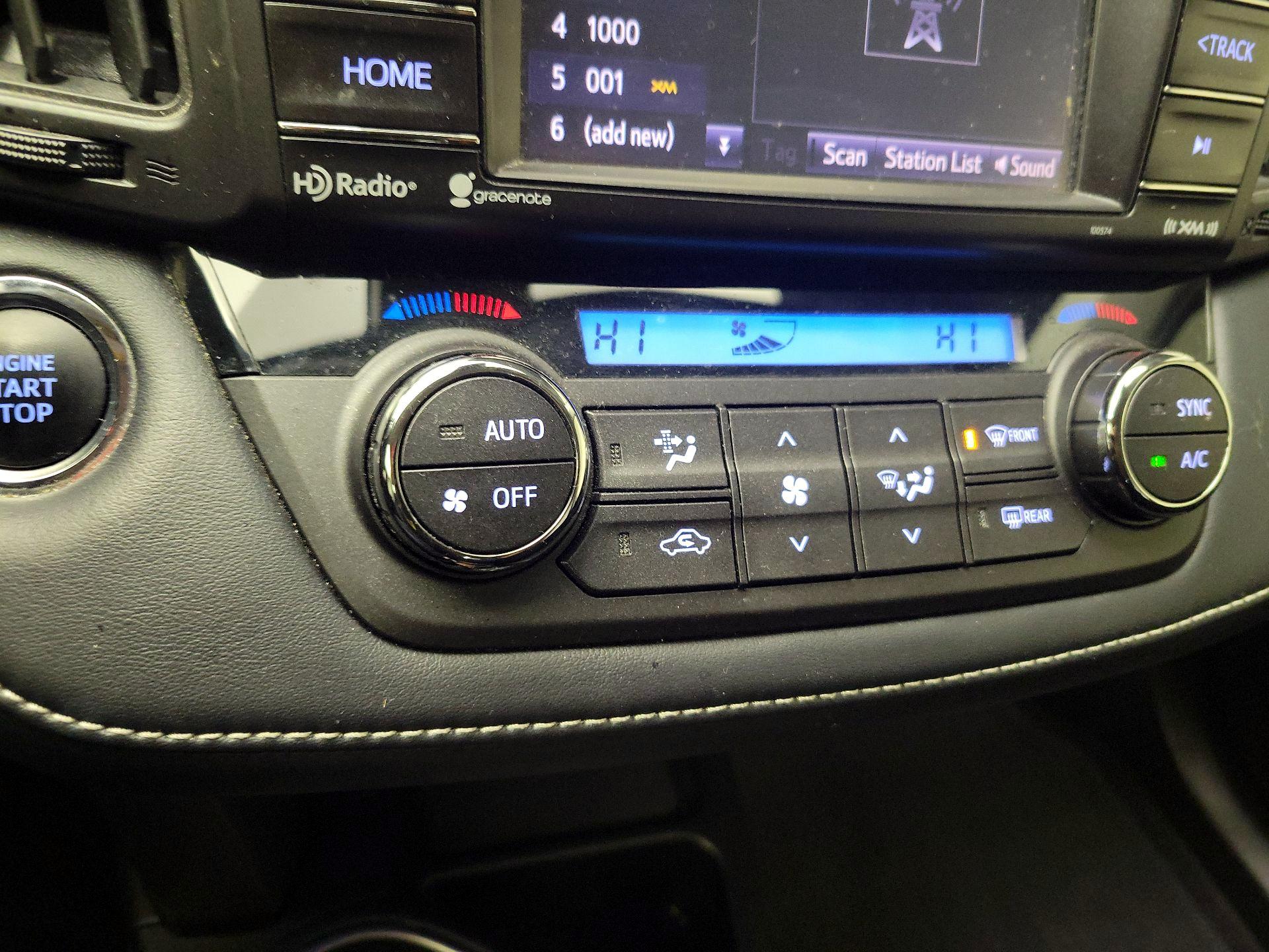 Thumbnail: 2018 Toyota RAV4 - 16