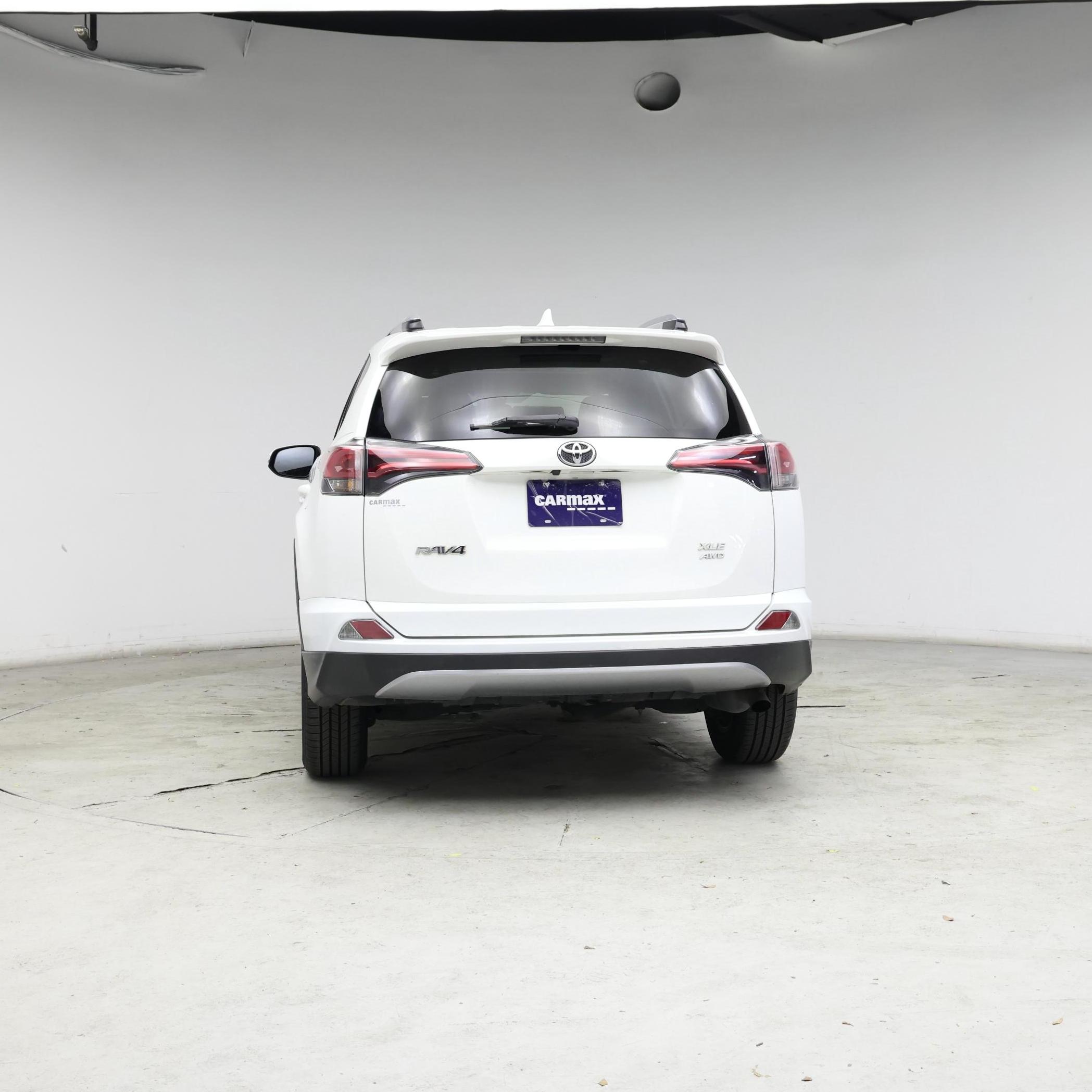 Thumbnail: 2018 Toyota RAV4 - 6