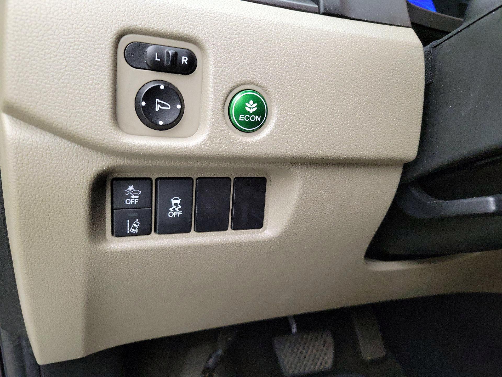 Thumbnail: 2019 Honda Pilot - 13