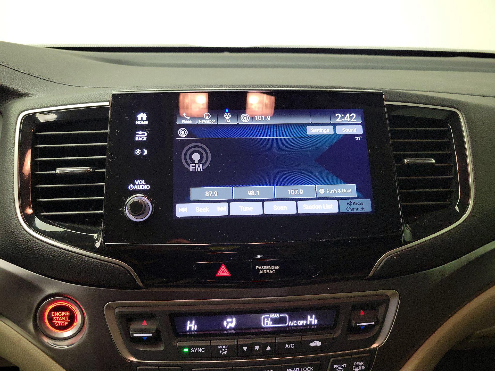 Thumbnail: 2019 Honda Pilot - 16