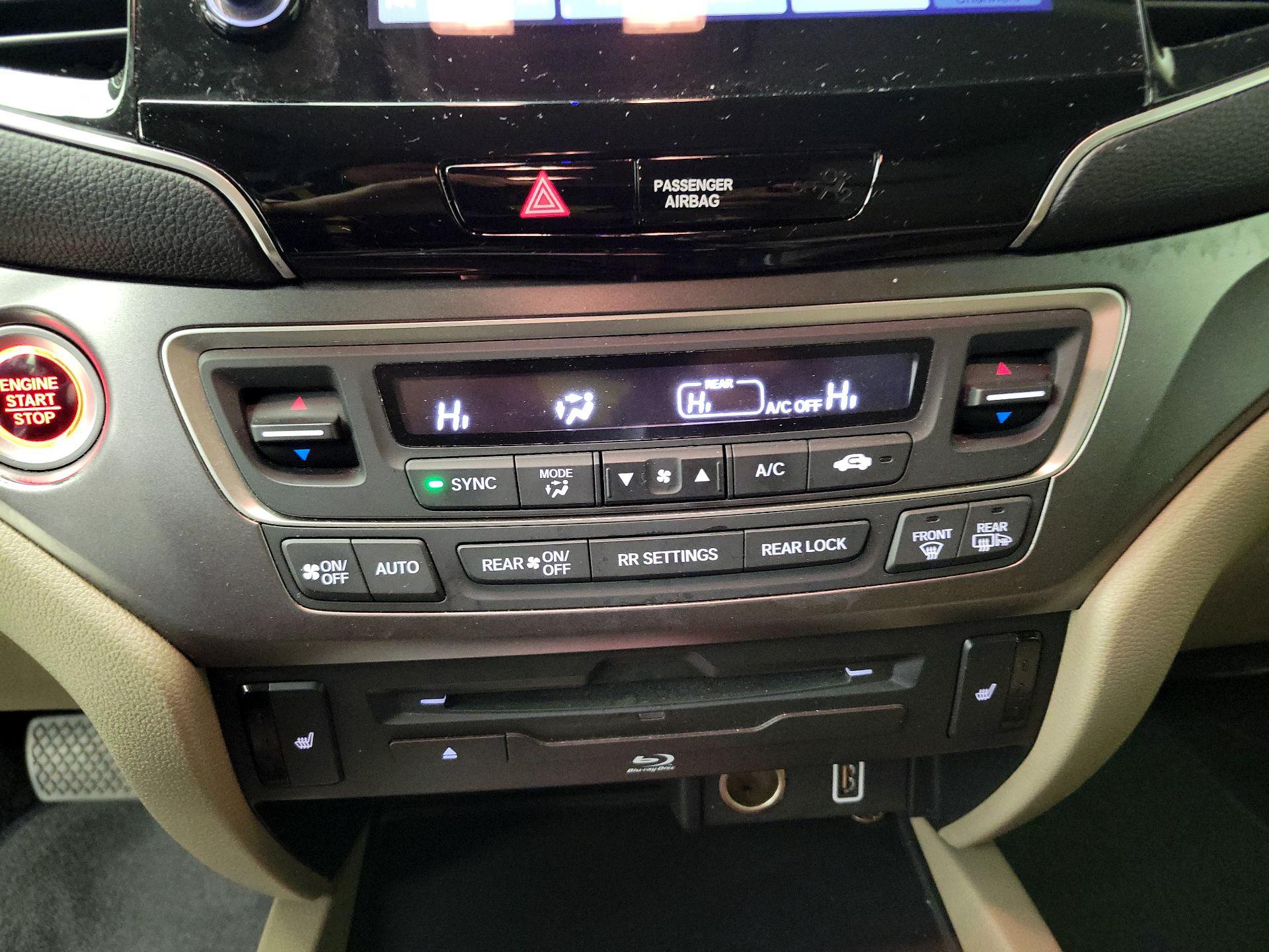 Thumbnail: 2019 Honda Pilot - 17