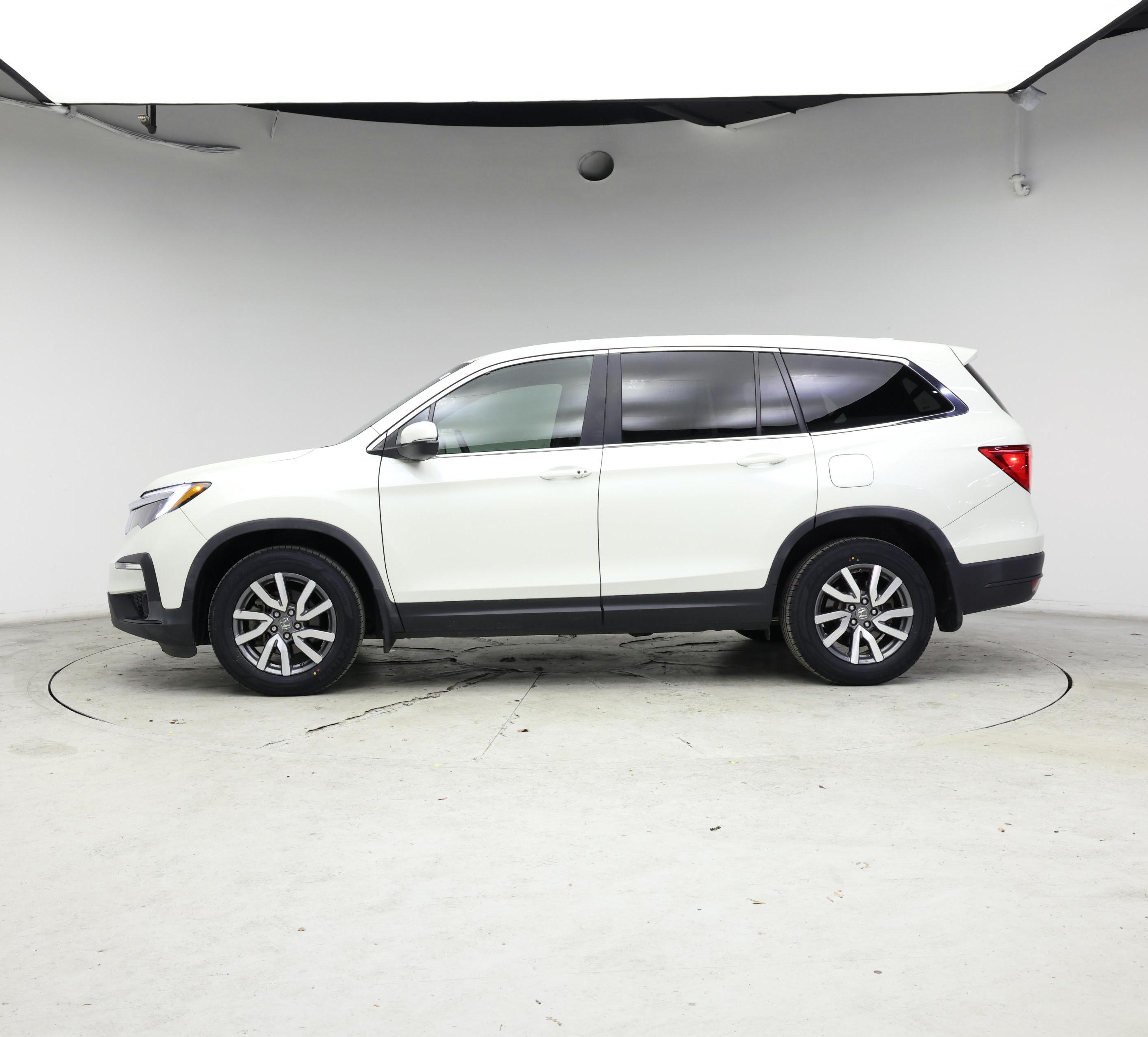 Thumbnail: 2019 Honda Pilot - 3