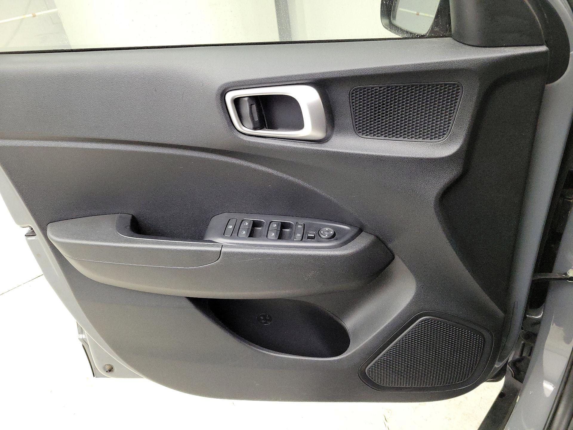 Thumbnail: 2021 Hyundai Venue - 12