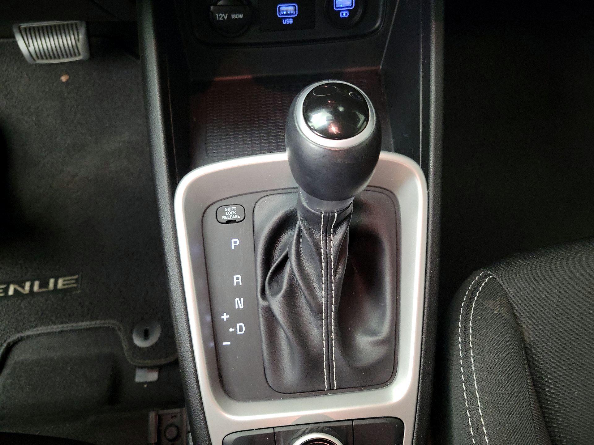 Thumbnail: 2021 Hyundai Venue - 17