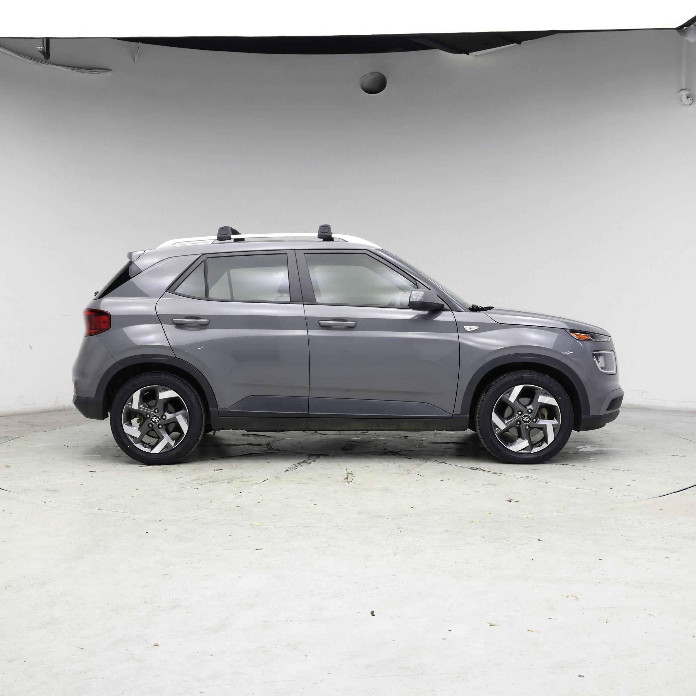 Thumbnail: 2021 Hyundai Venue - 7