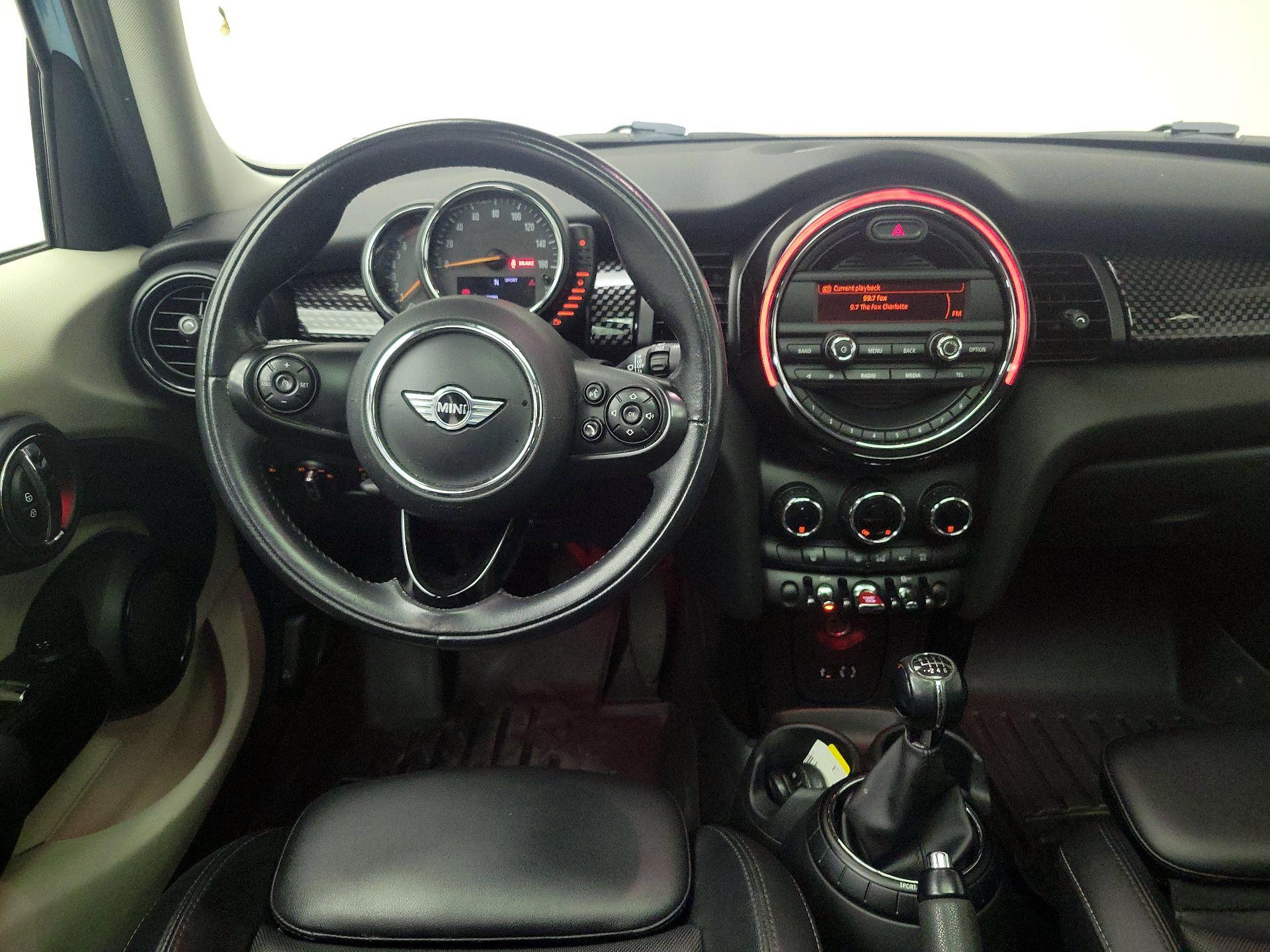 Thumbnail: 2016 MINI Cooper Hardtop - 10