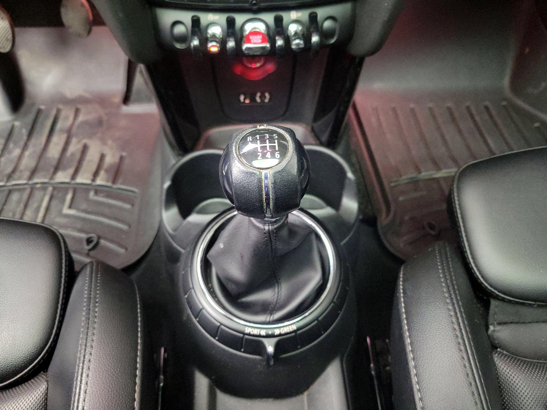 Thumbnail: 2016 MINI Cooper Hardtop - 16