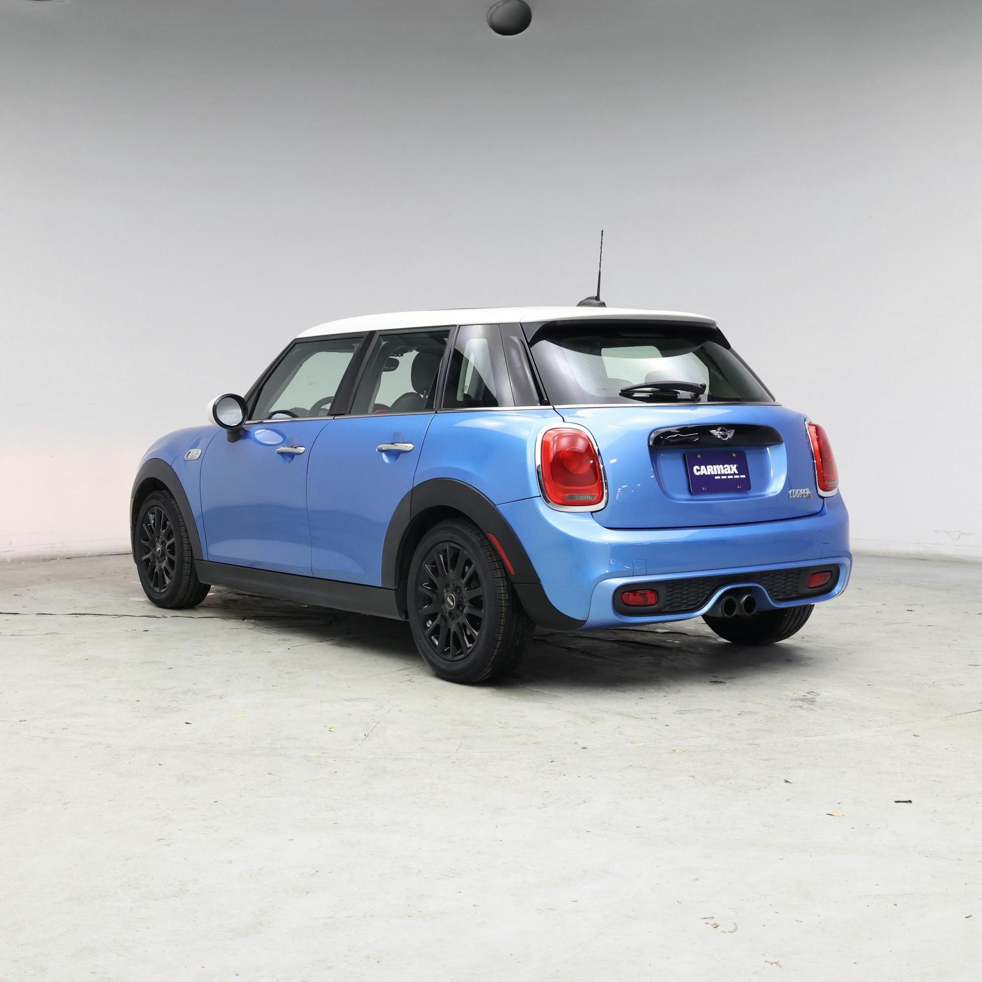Thumbnail: 2016 MINI Cooper Hardtop - 2