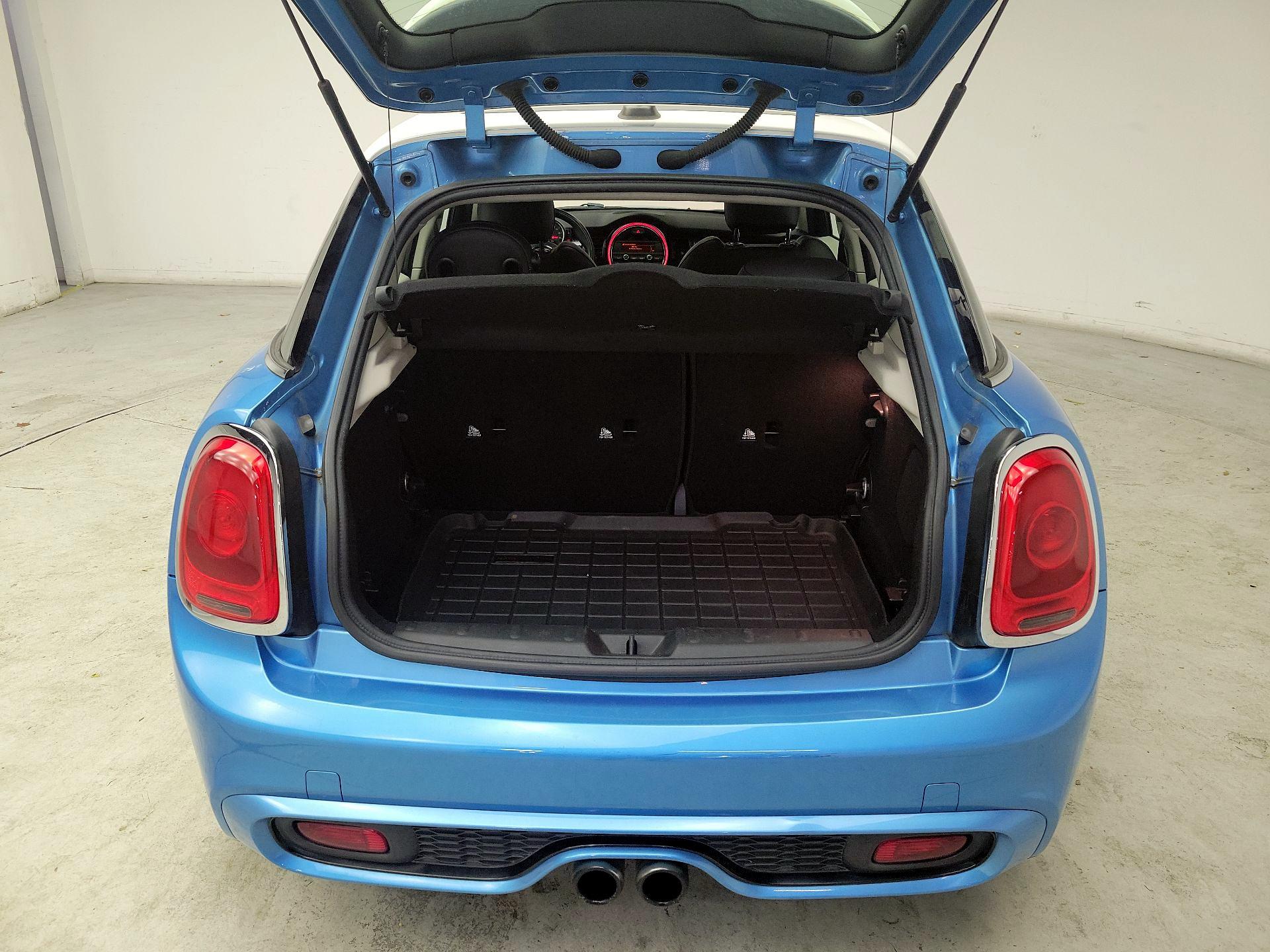 Thumbnail: 2016 MINI Cooper Hardtop - 20