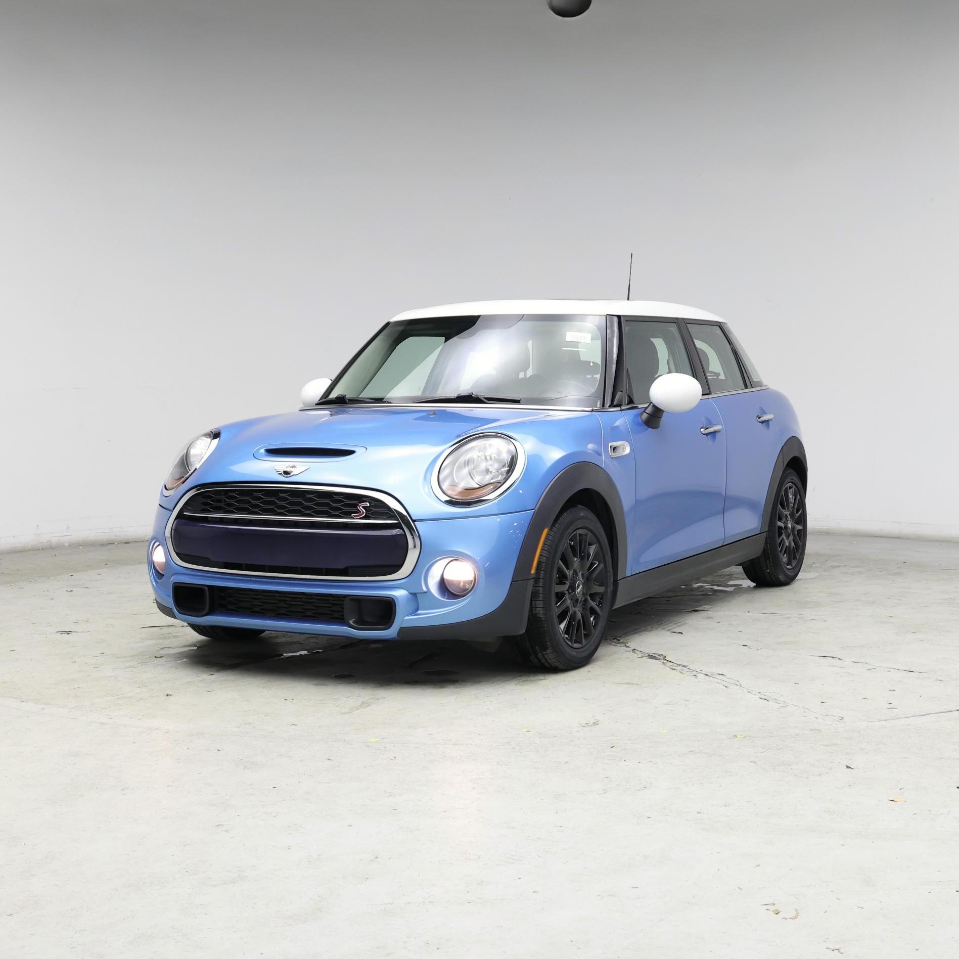 Thumbnail: 2016 MINI Cooper Hardtop - 4