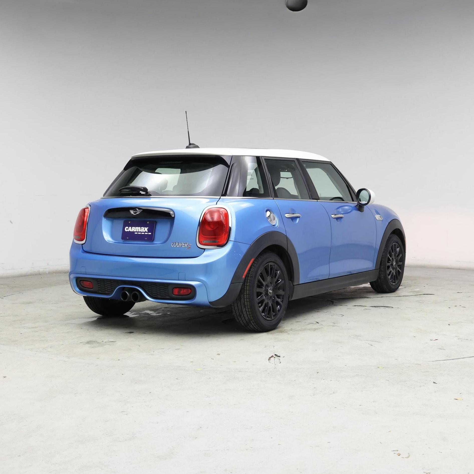 Thumbnail: 2016 MINI Cooper Hardtop - 8