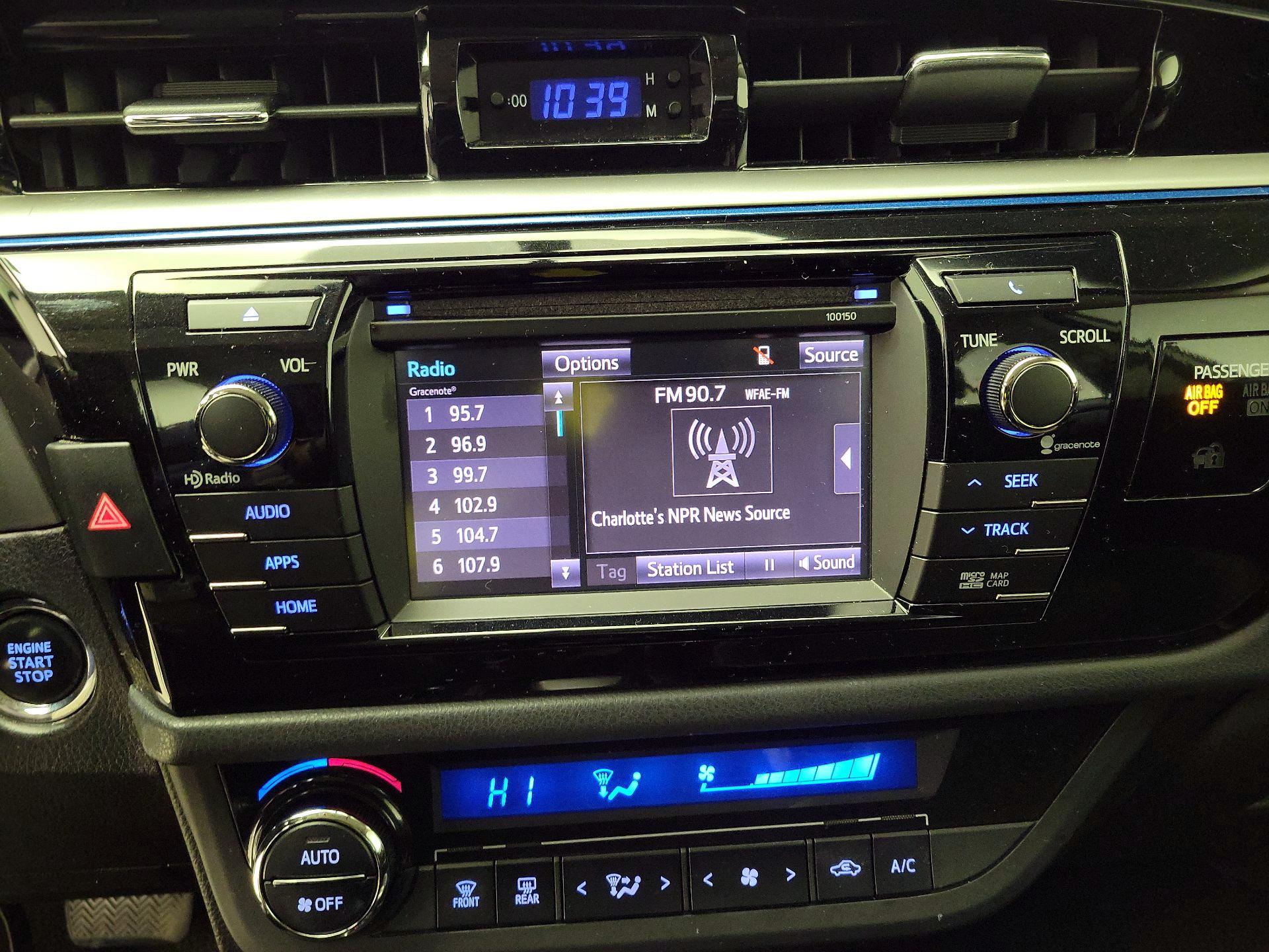 Thumbnail: 2015 Toyota Corolla - 16