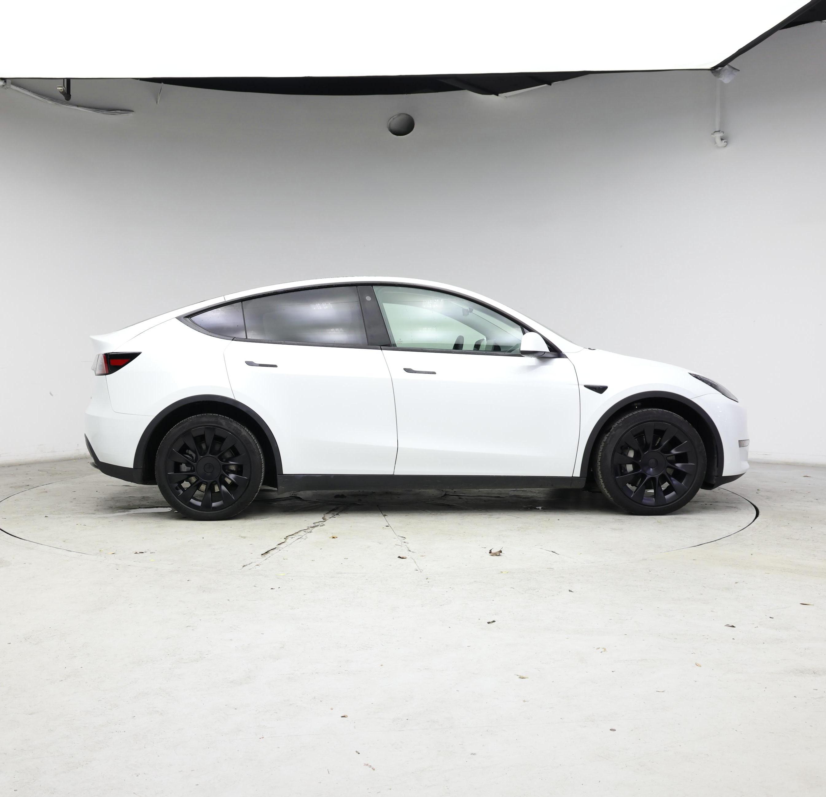 Thumbnail: 2023 Tesla Model Y - 7