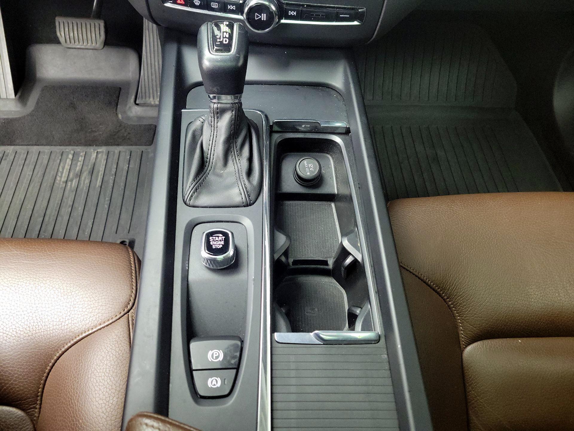 Thumbnail: 2018 Volvo XC60 - 18