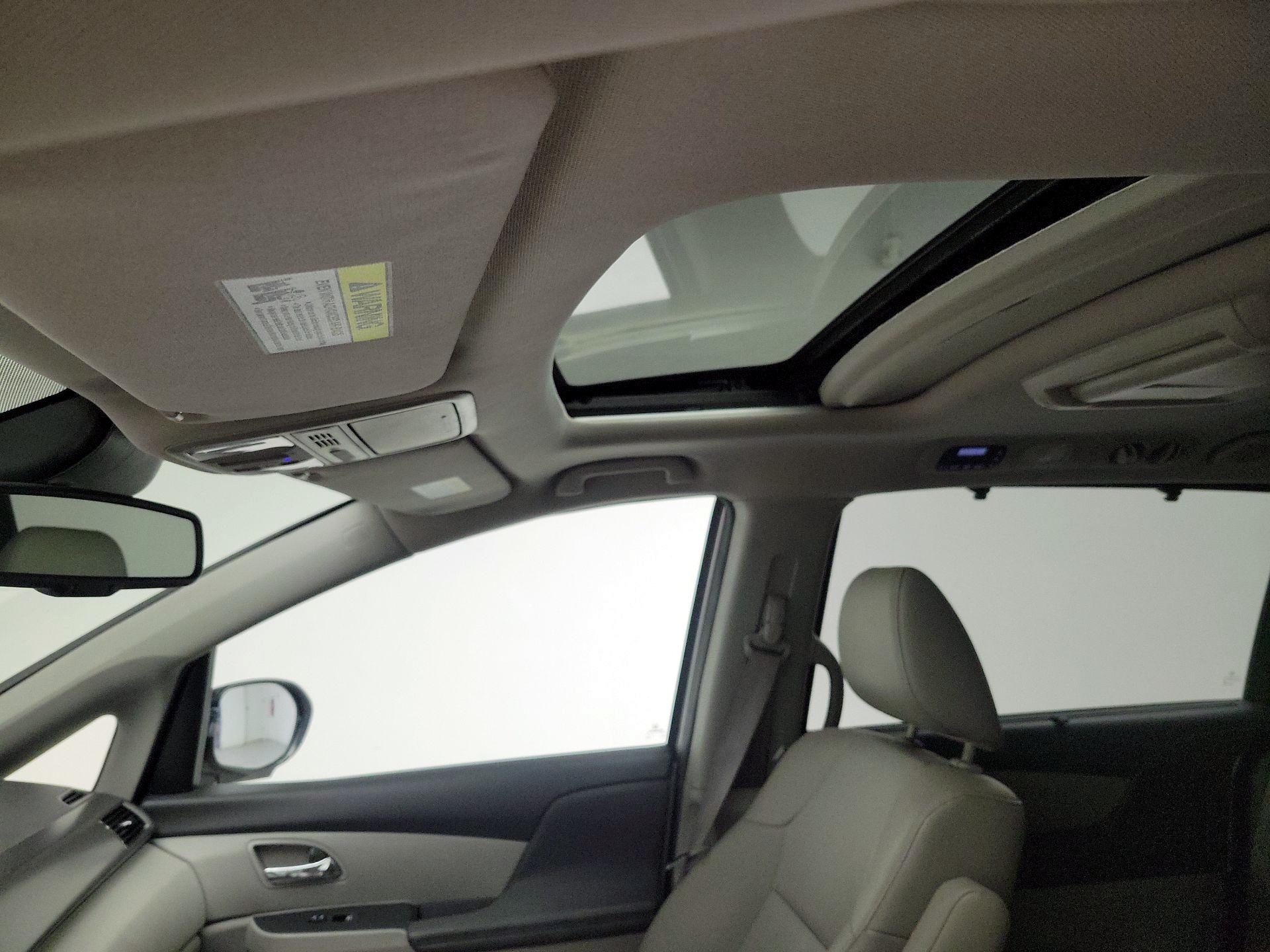 Thumbnail: 2016 Honda Odyssey - 19