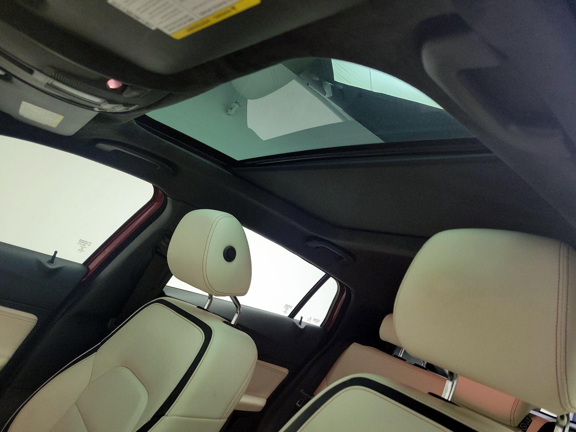 Thumbnail: 2017 INFINITI QX30 - 20