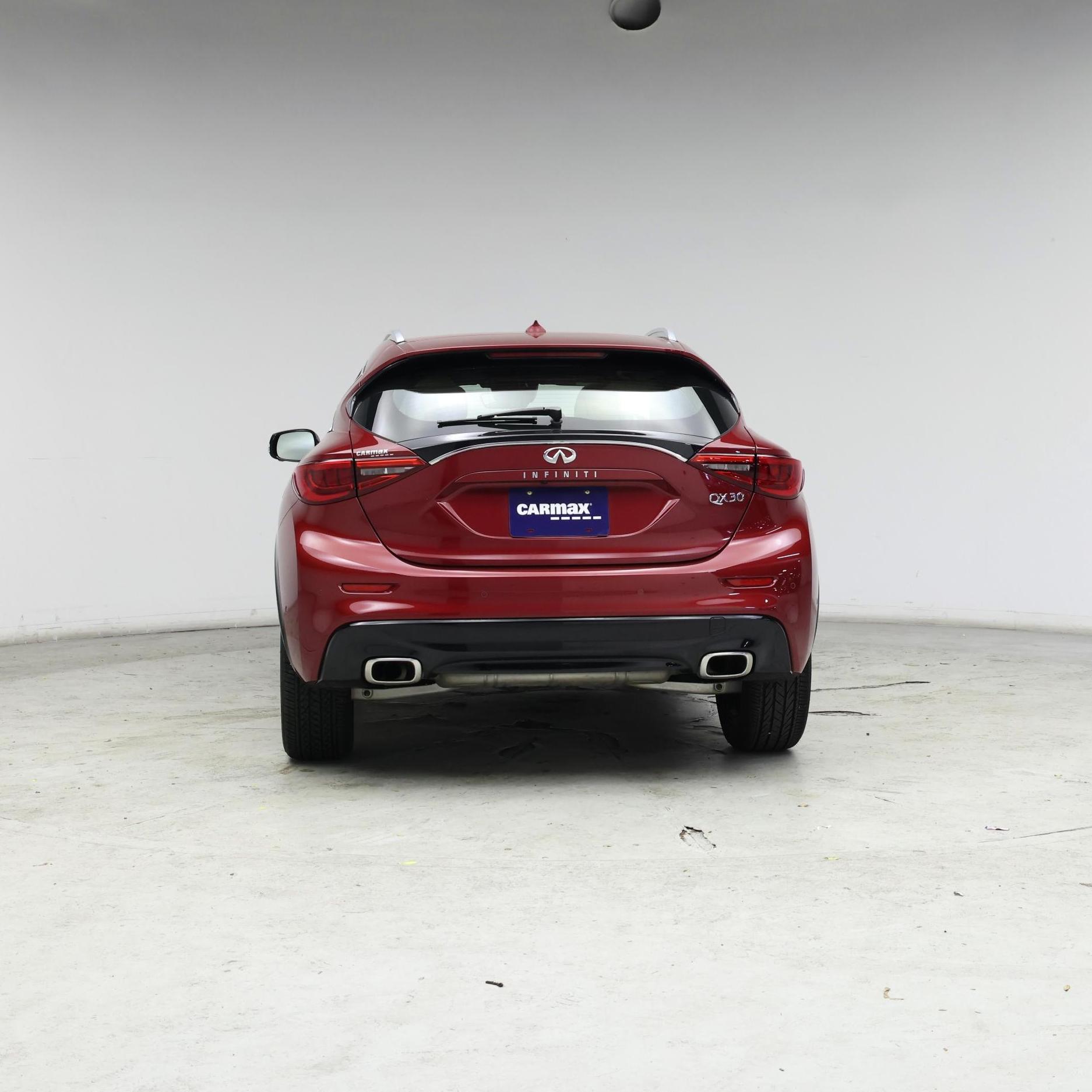 Thumbnail: 2017 INFINITI QX30 - 6