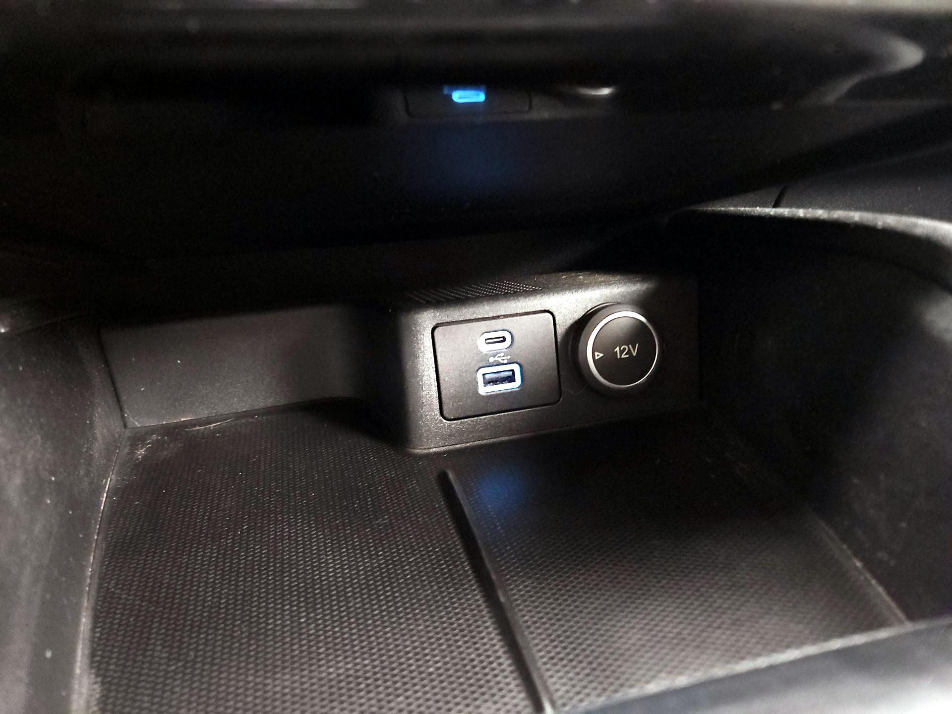 Thumbnail: 2021 Ford Escape - 18