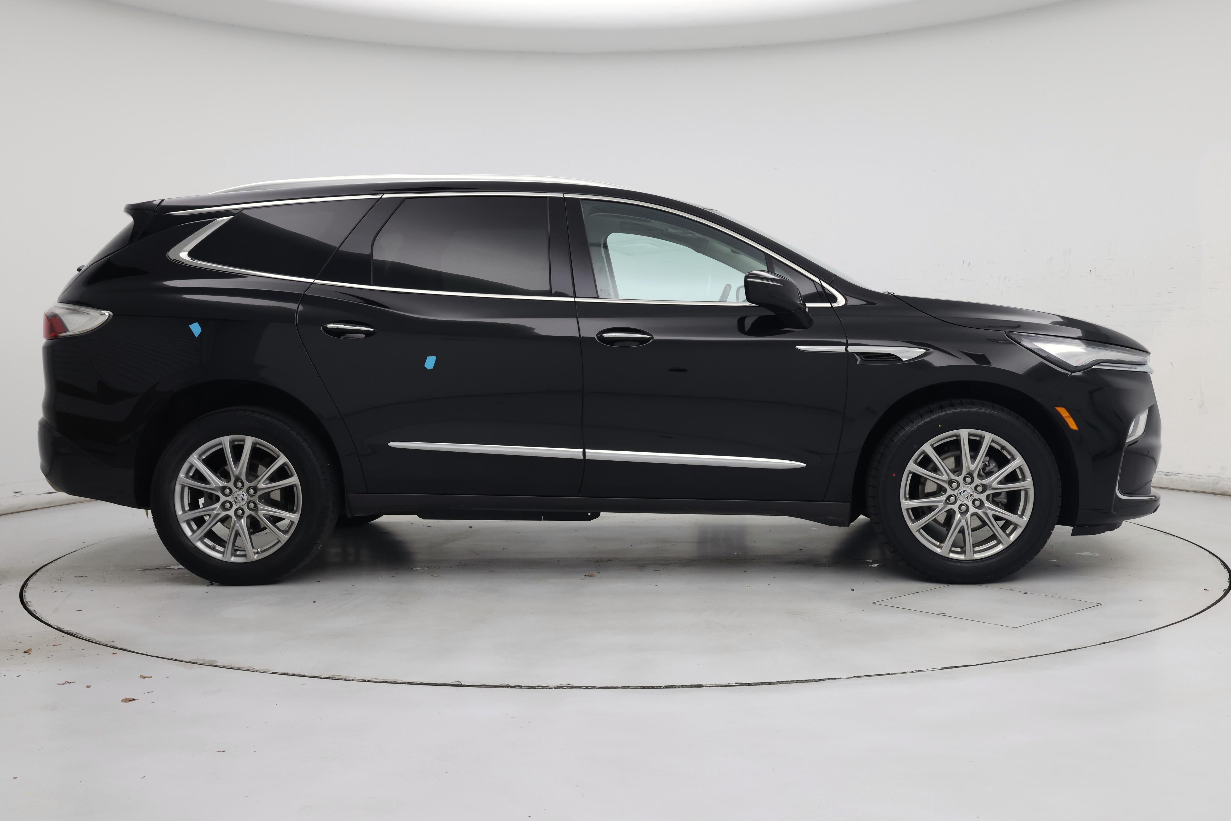 Thumbnail: 2023 Buick Enclave - 7