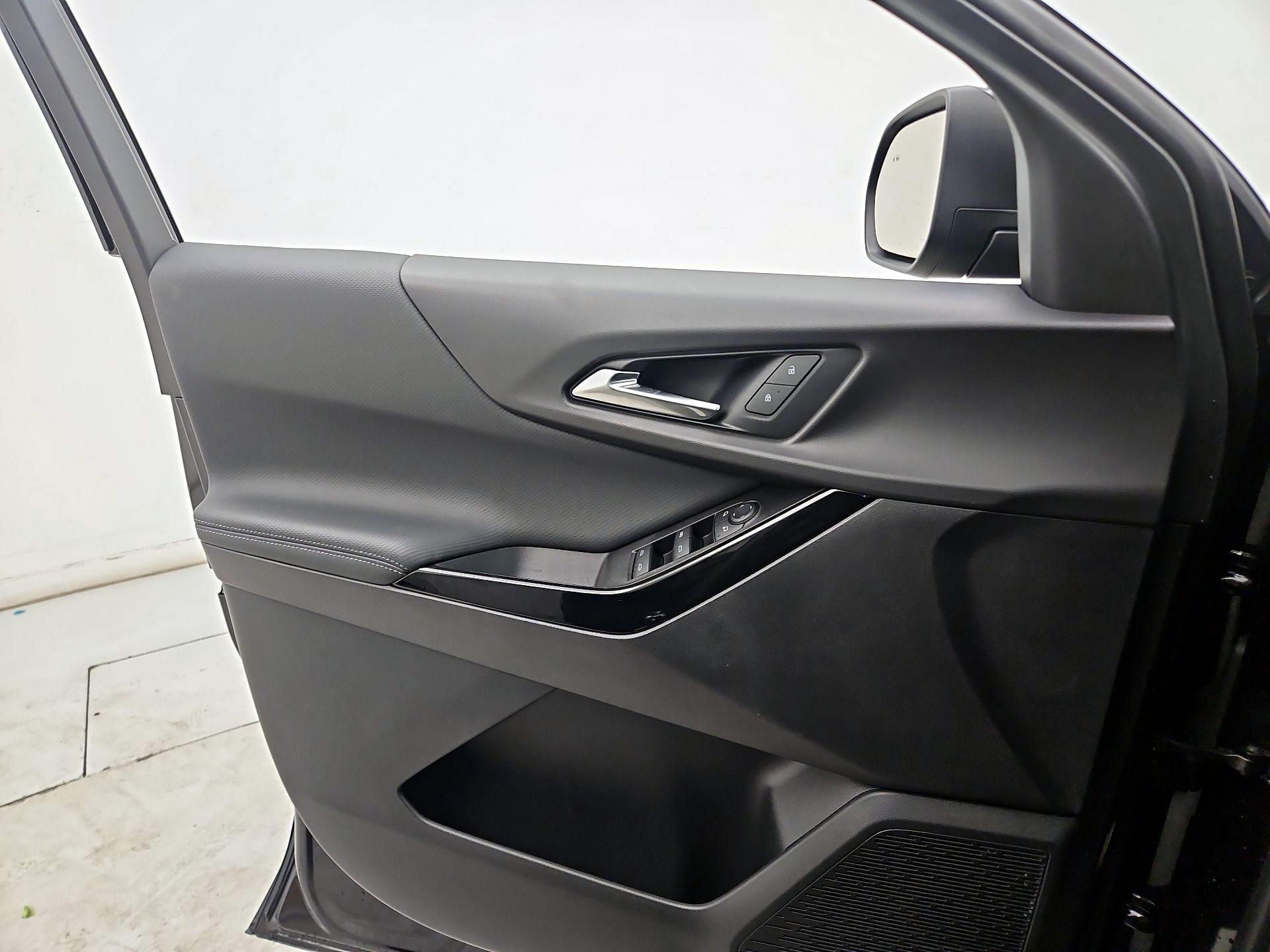 Thumbnail: 2025 Chevrolet Equinox - 12