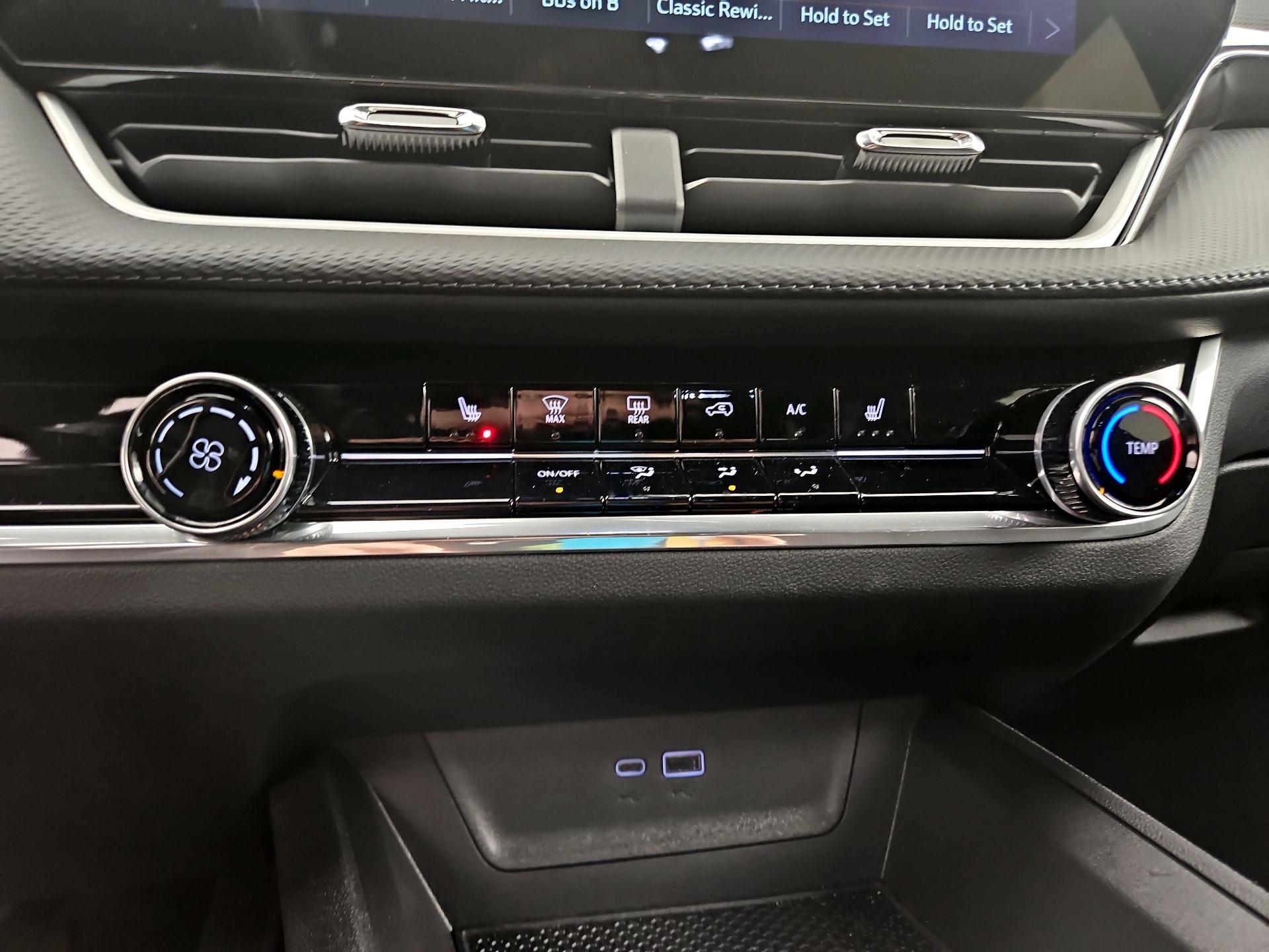 Thumbnail: 2025 Chevrolet Equinox - 16