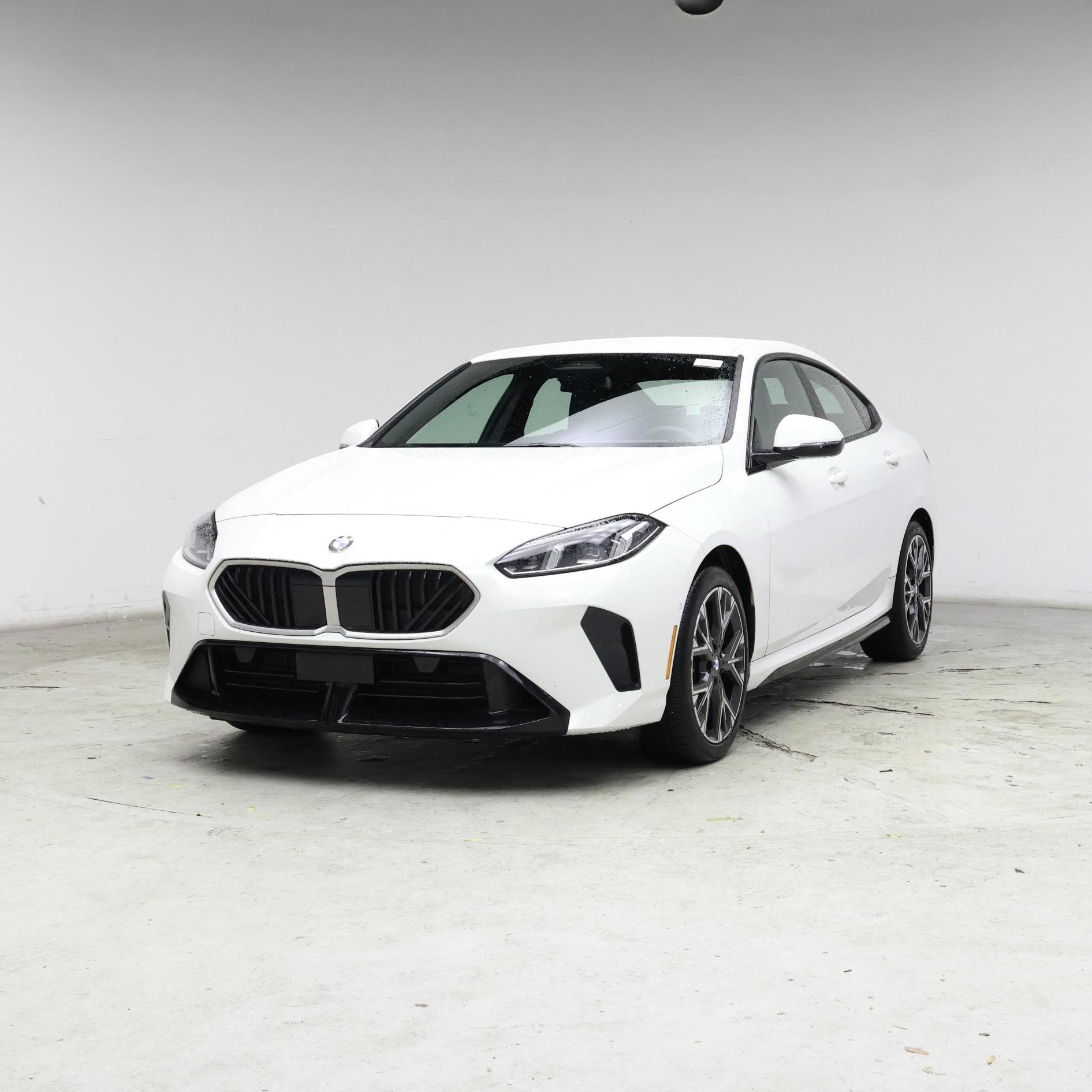 Thumbnail: 2025 BMW 2 Series - 4