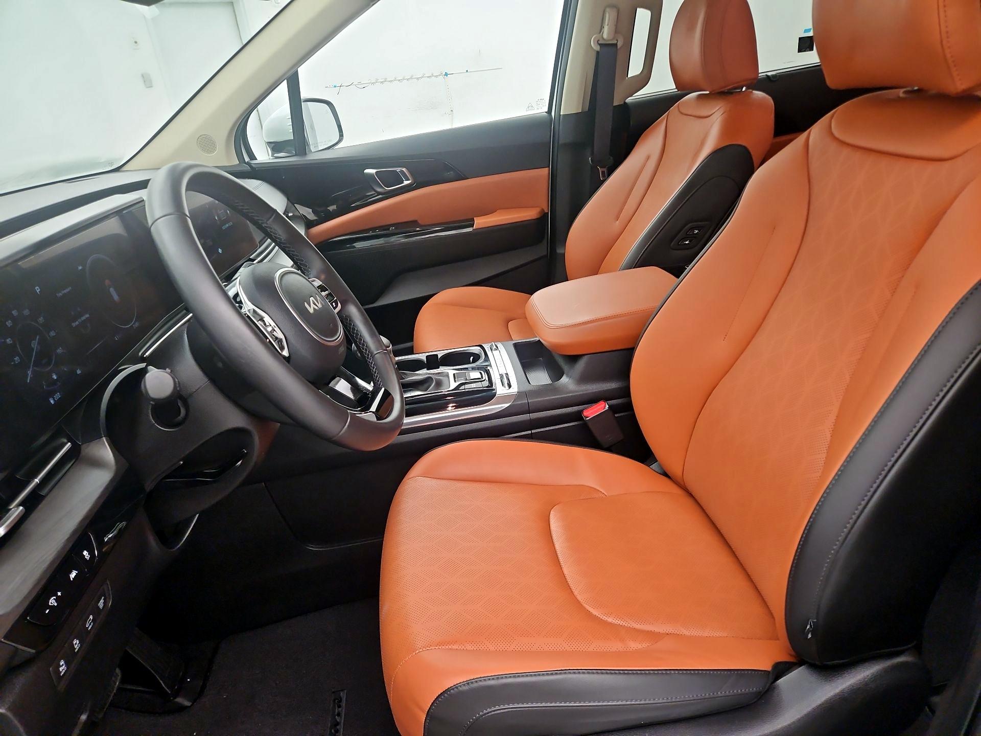 Thumbnail: 2024 Kia Carnival - 11