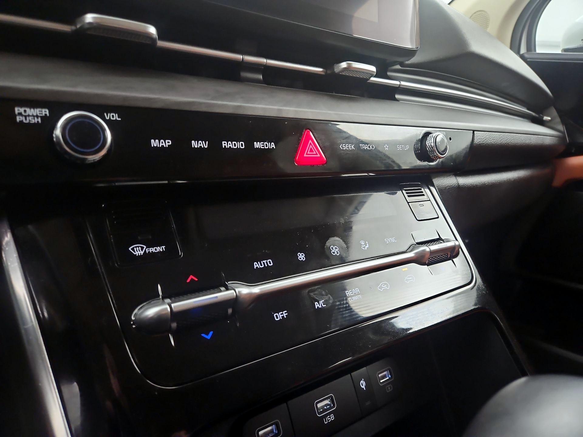 Thumbnail: 2024 Kia Carnival - 17