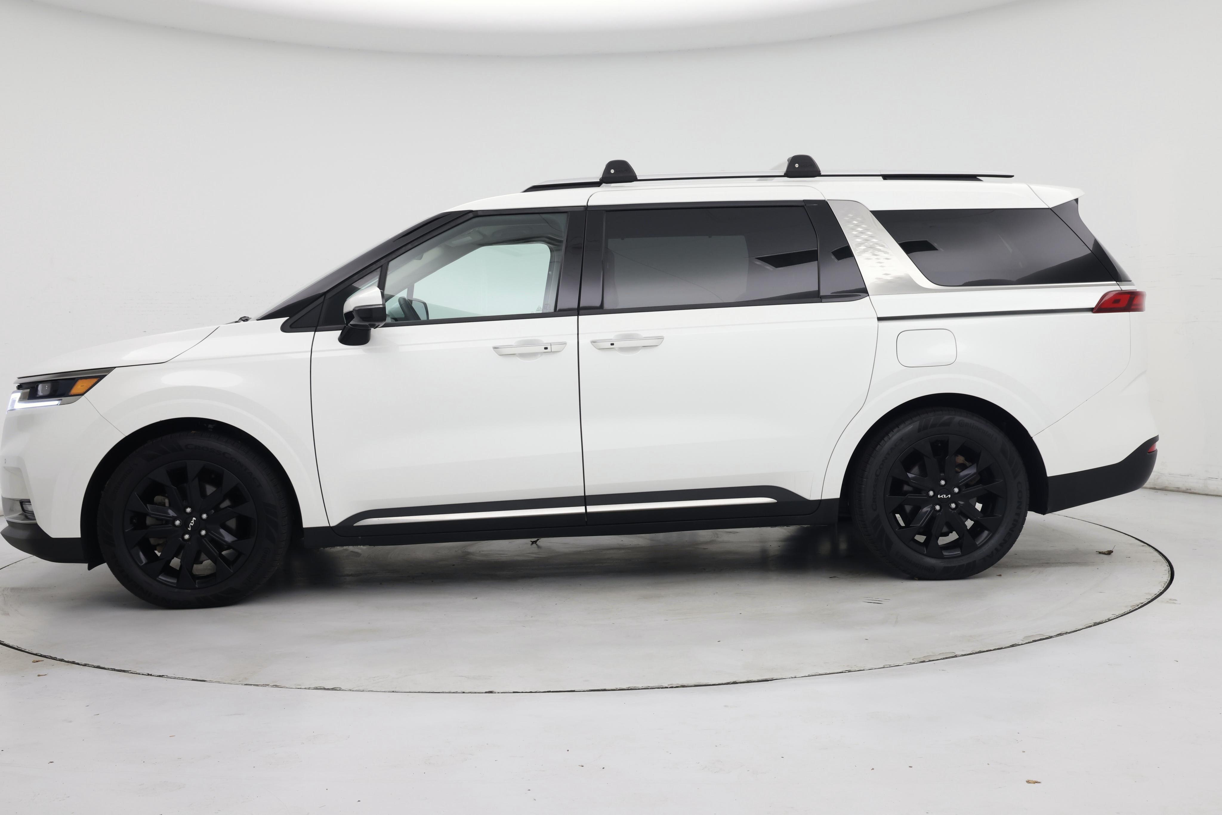 Thumbnail: 2024 Kia Carnival - 3