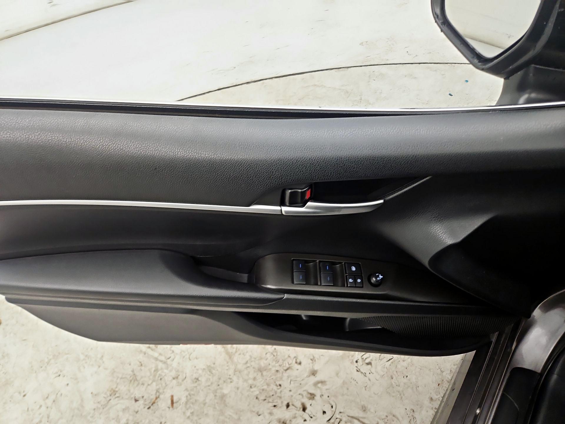 Thumbnail: 2023 Toyota Camry - 12