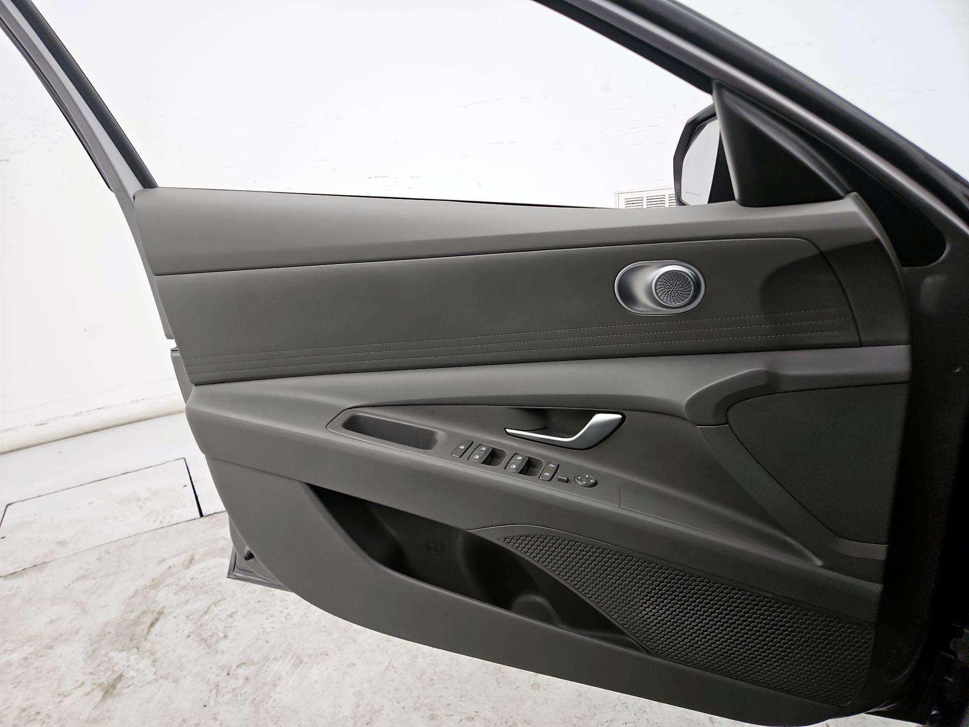 Thumbnail: 2024 Hyundai Elantra - 12