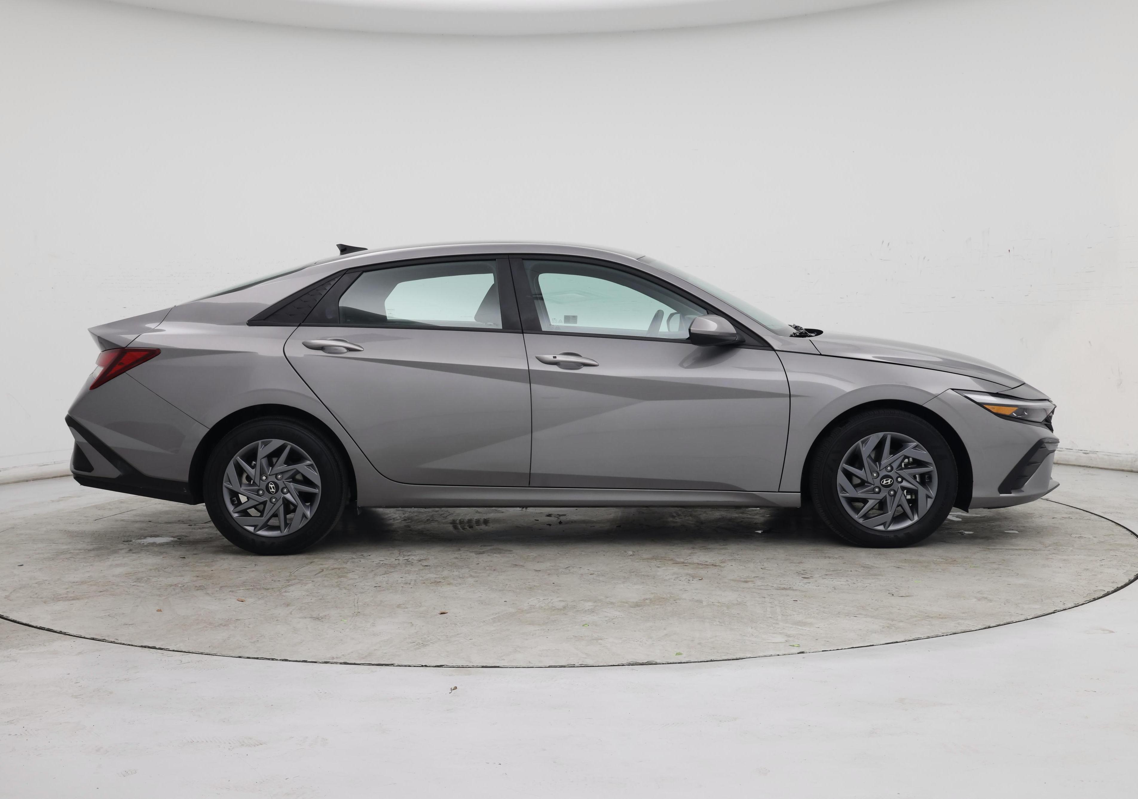 Thumbnail: 2024 Hyundai Elantra - 7