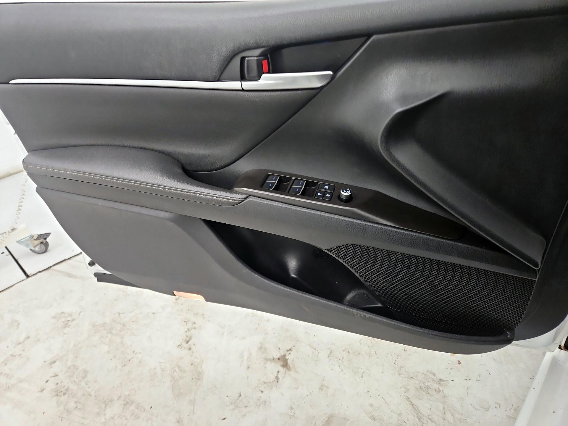 Thumbnail: 2023 Toyota Camry - 12