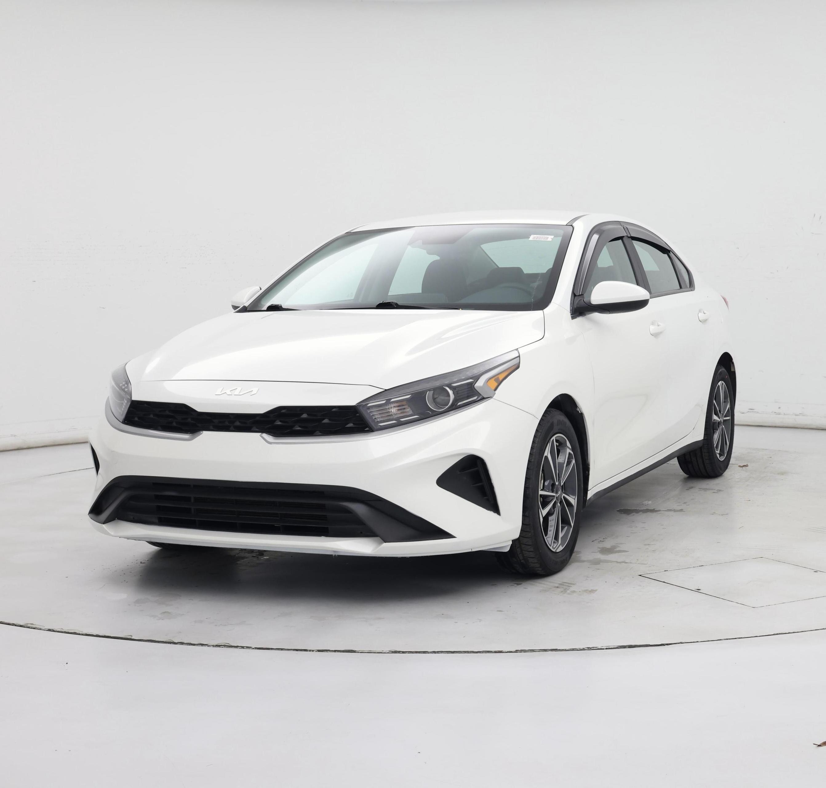 Thumbnail: 2024 Kia Forte - 4