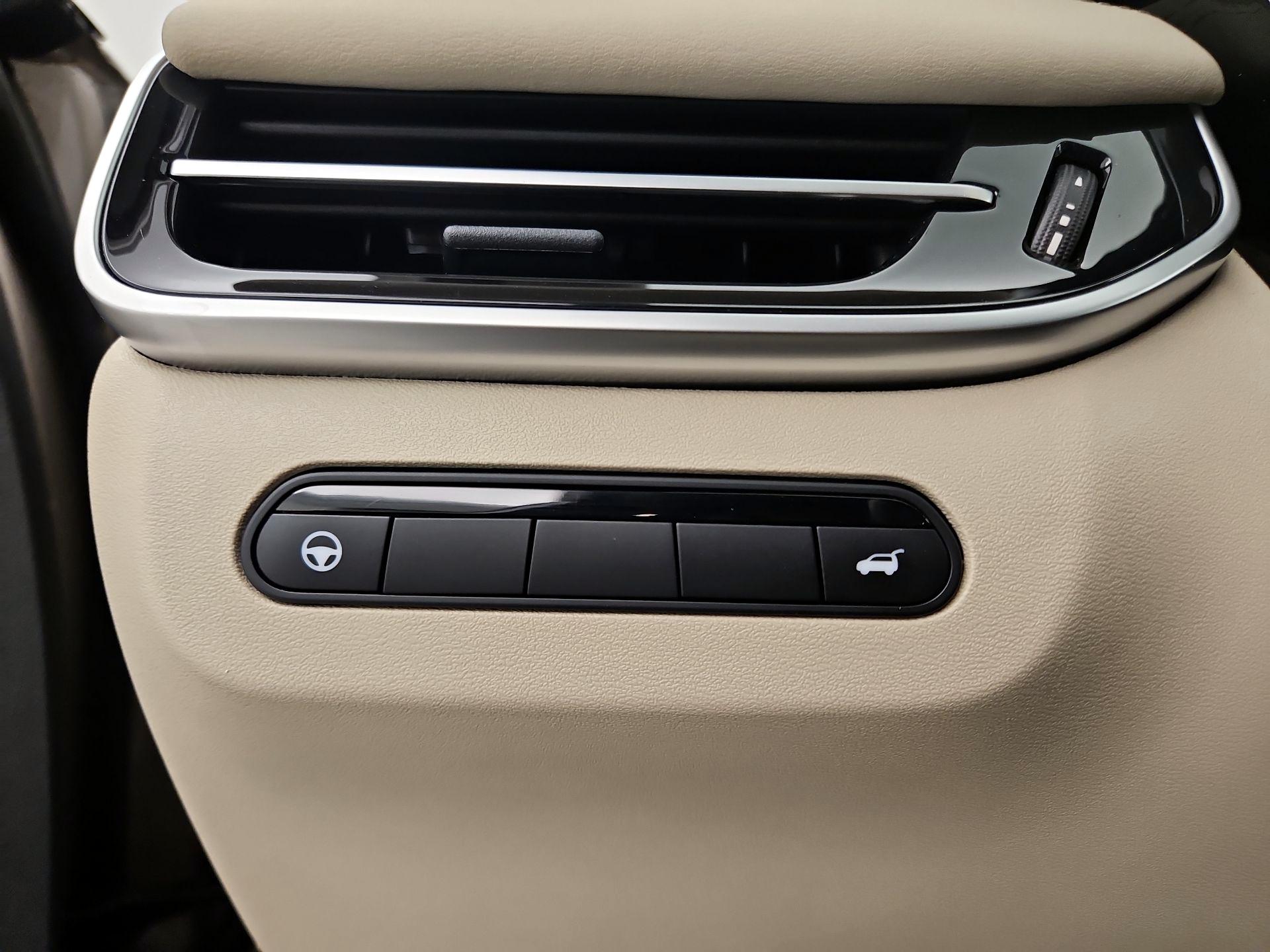 Thumbnail: 2024 INFINITI QX60 - 13