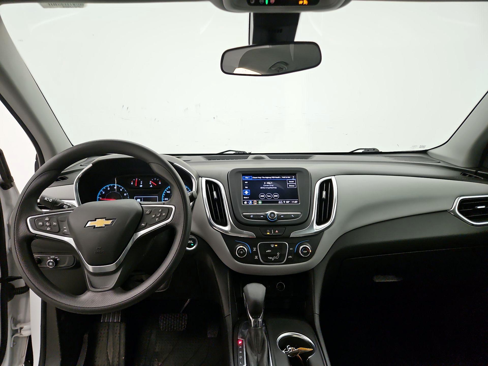 Thumbnail: 2022 Chevrolet Equinox - 9