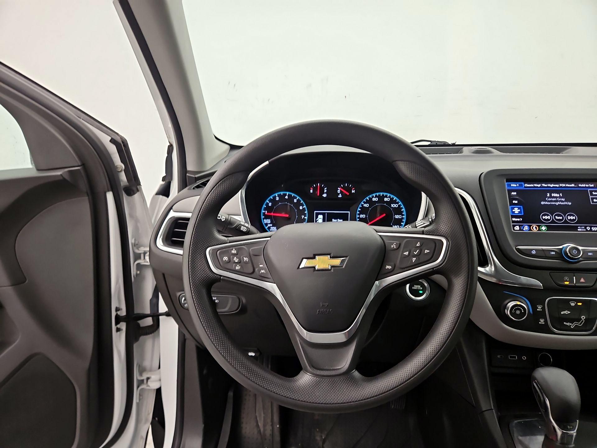 Thumbnail: 2022 Chevrolet Equinox - 10