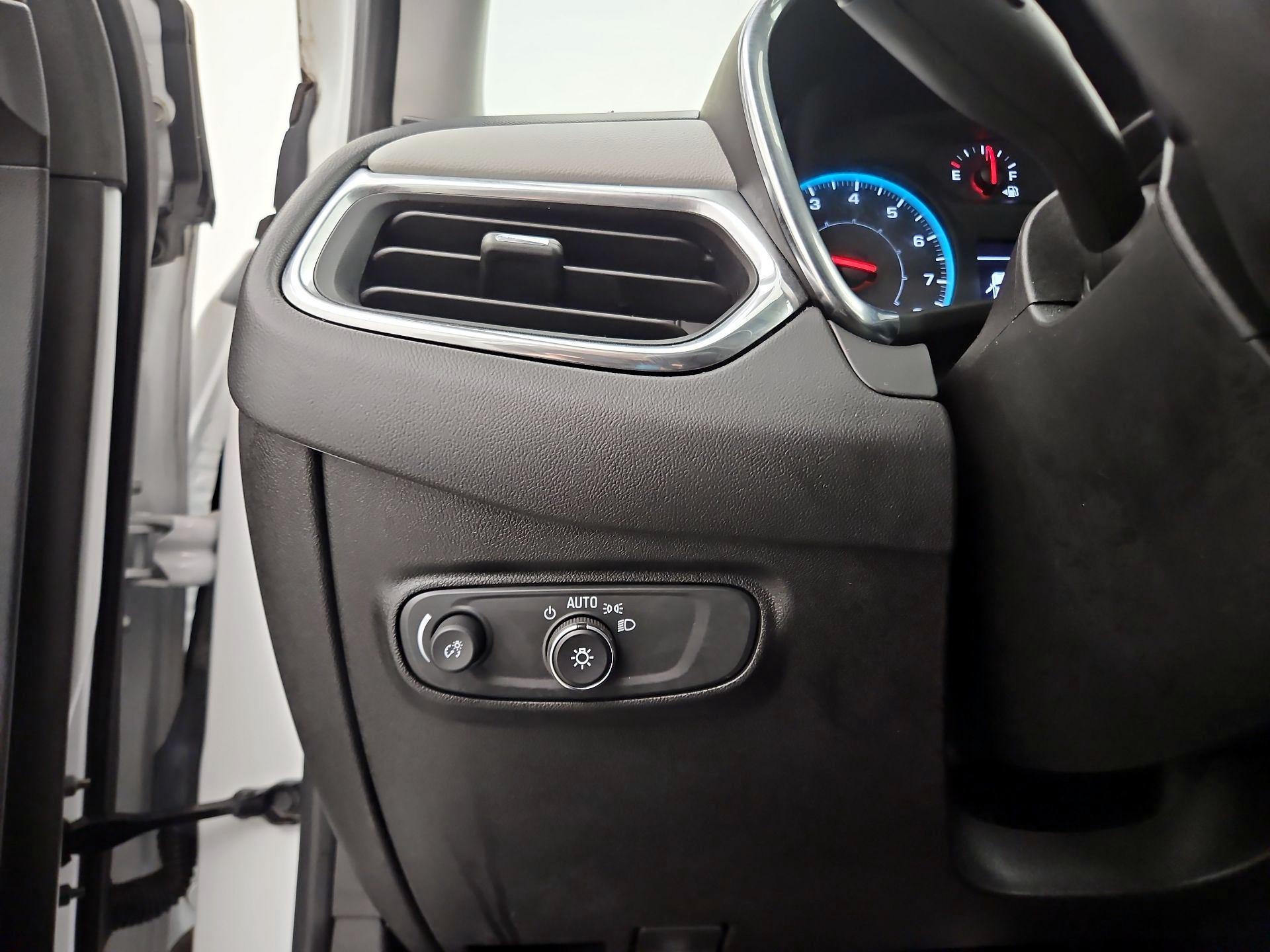 Thumbnail: 2022 Chevrolet Equinox - 13