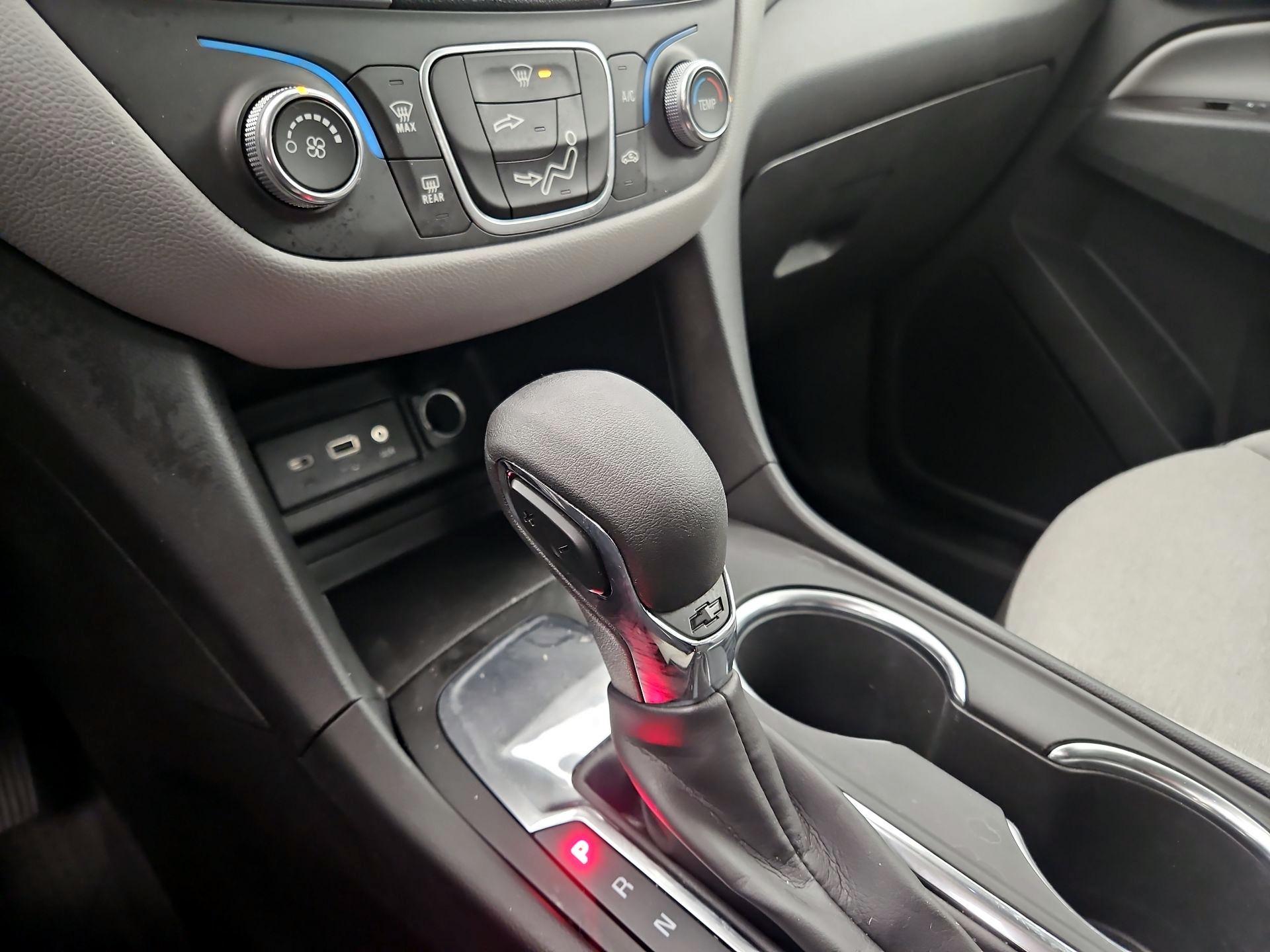 Thumbnail: 2022 Chevrolet Equinox - 17