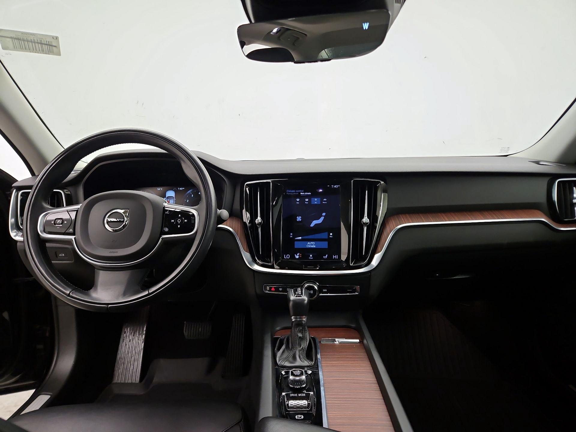 Thumbnail: 2021 Volvo S60 - 9