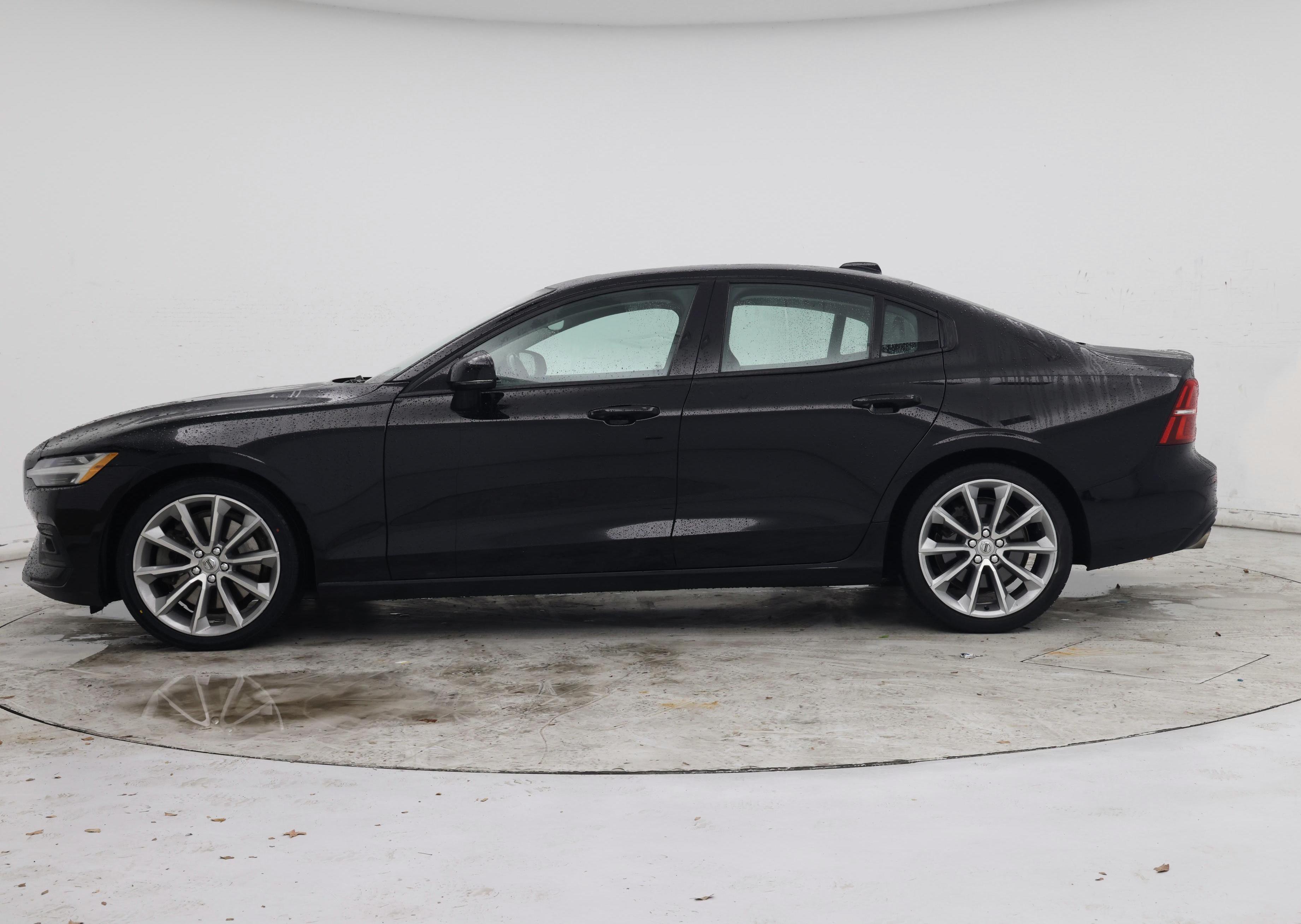 Thumbnail: 2021 Volvo S60 - 3