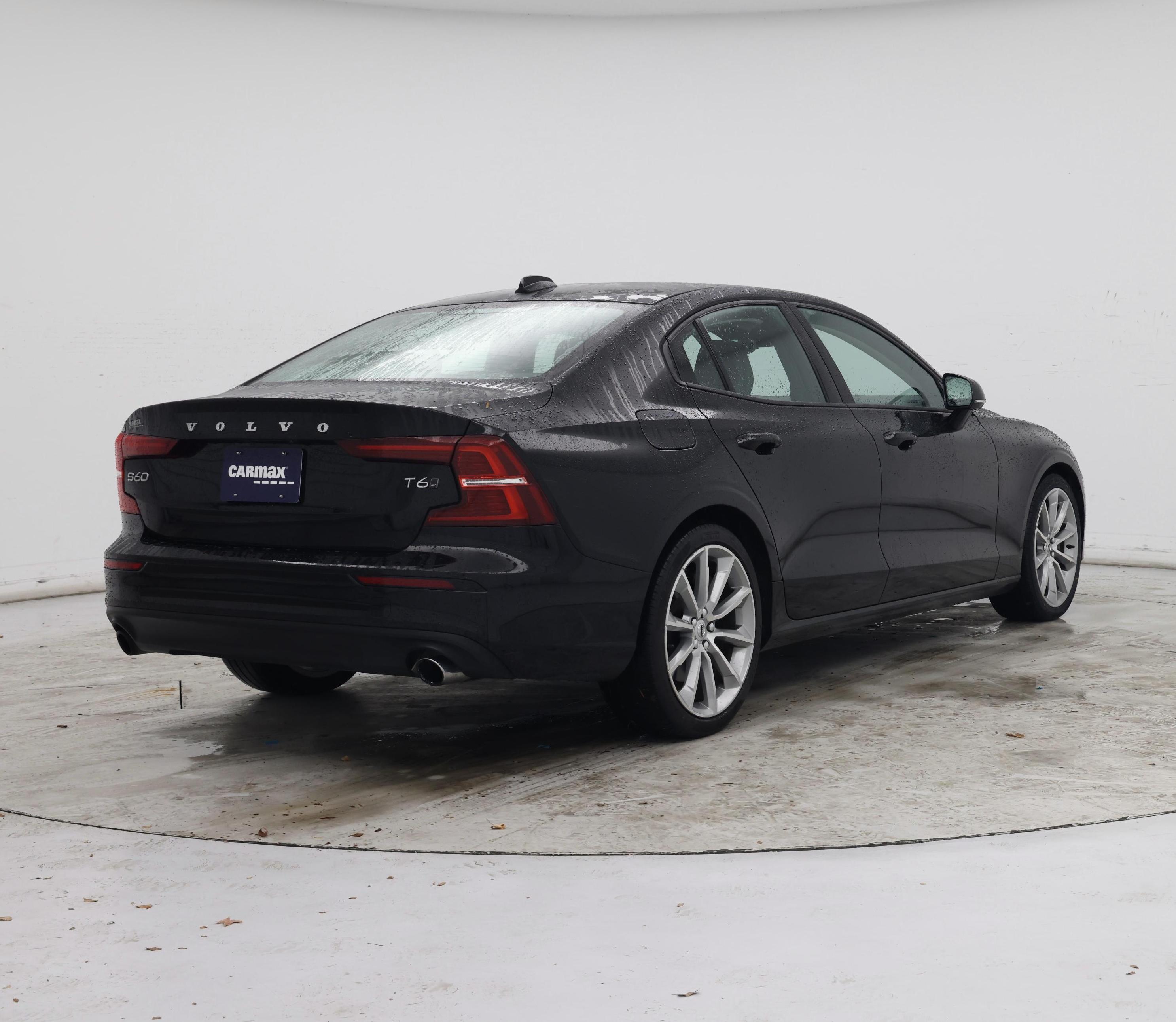 Thumbnail: 2021 Volvo S60 - 8