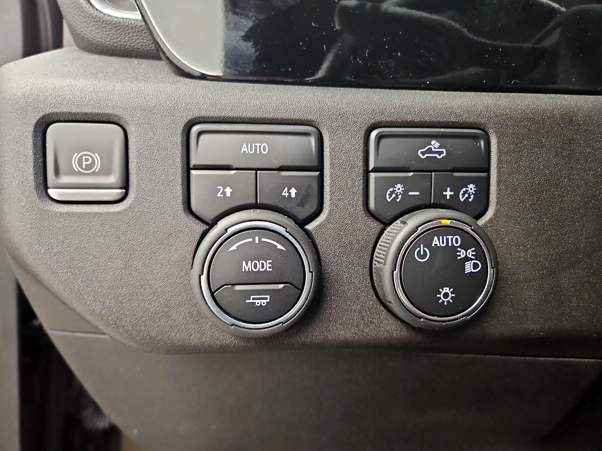 Thumbnail: 2023 Chevrolet Silverado 1500 - 13