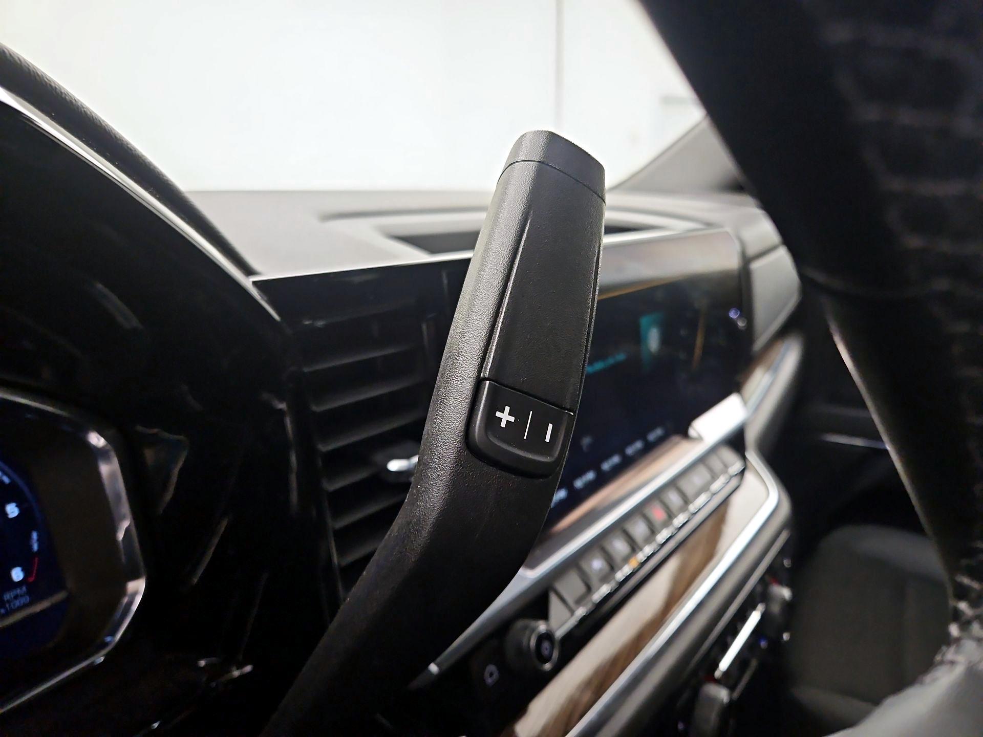 Thumbnail: 2023 Chevrolet Silverado 1500 - 17