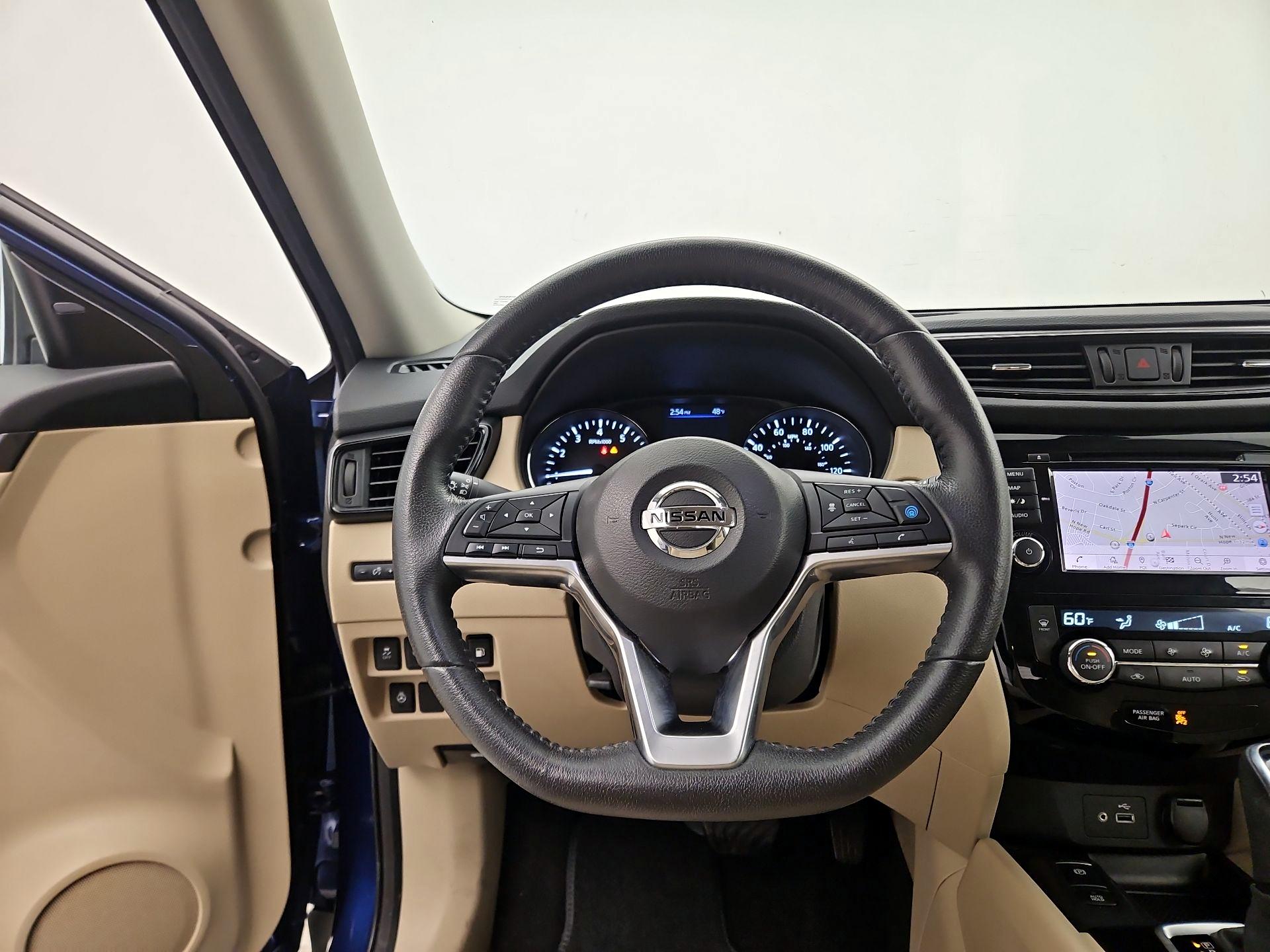 Thumbnail: 2020 Nissan Rogue - 10