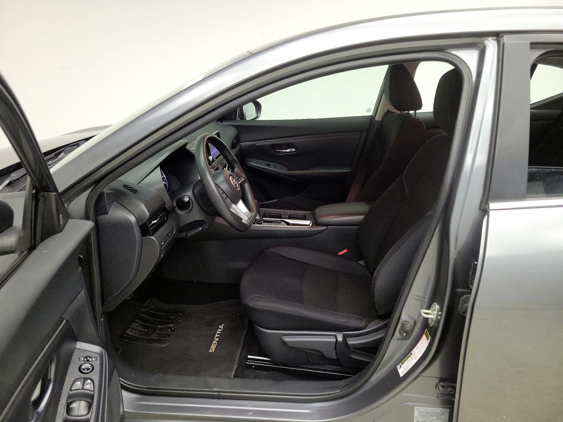 Thumbnail: 2020 Nissan Sentra - 11