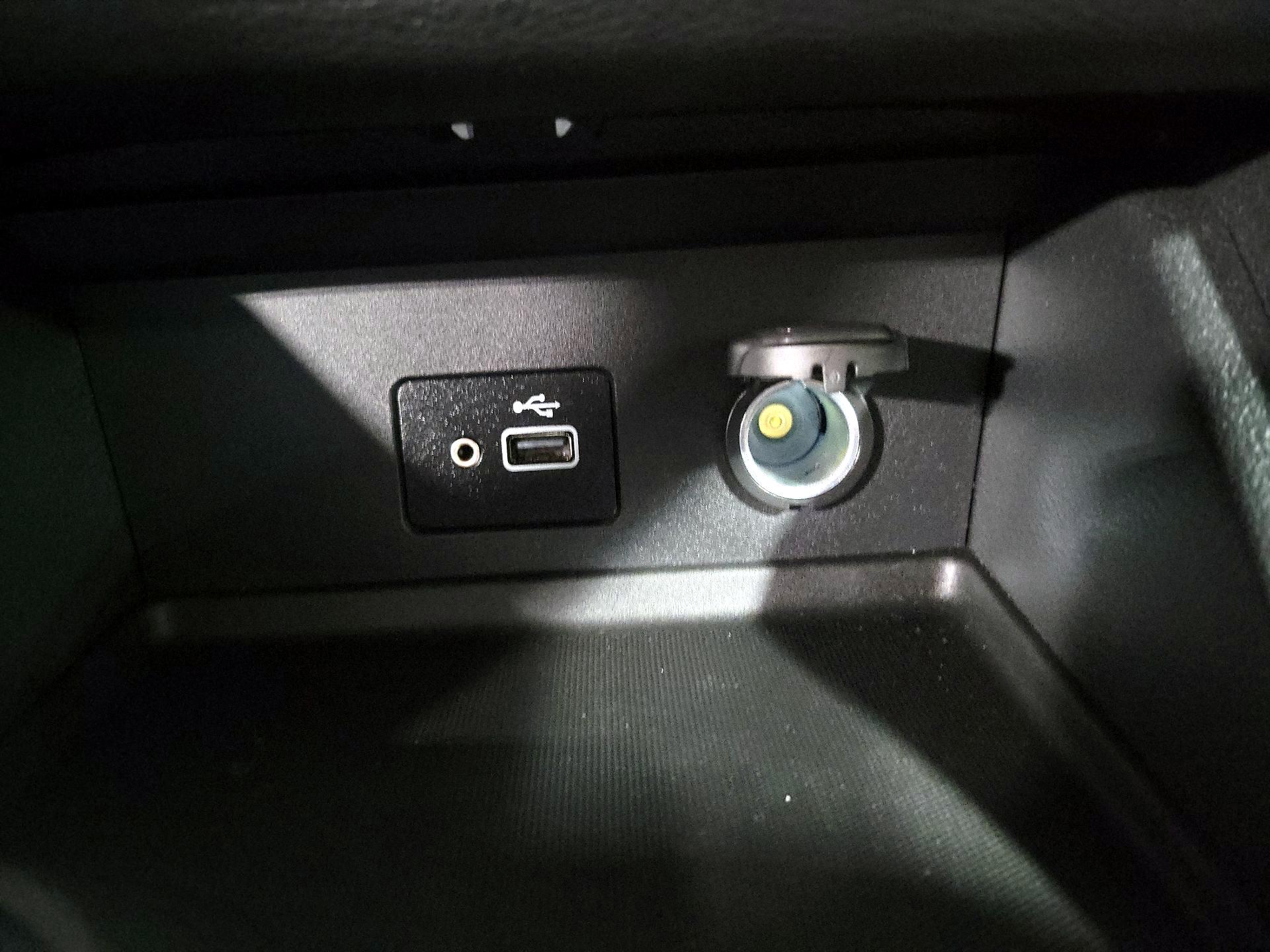 Thumbnail: 2020 Nissan Sentra - 18