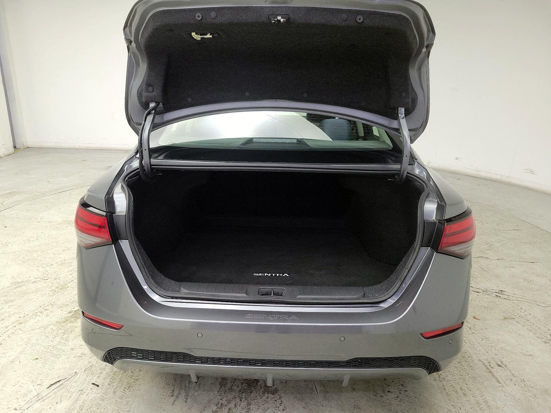 Thumbnail: 2020 Nissan Sentra - 20