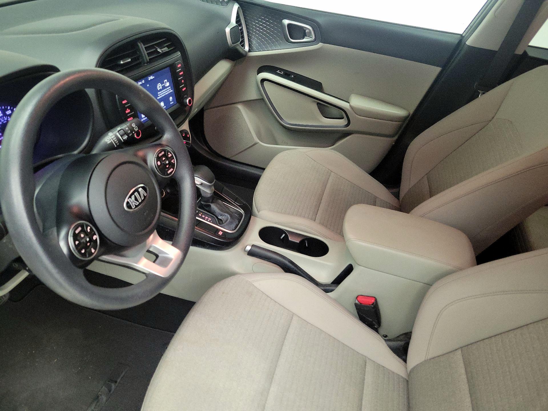 Thumbnail: 2020 Kia Soul - 11