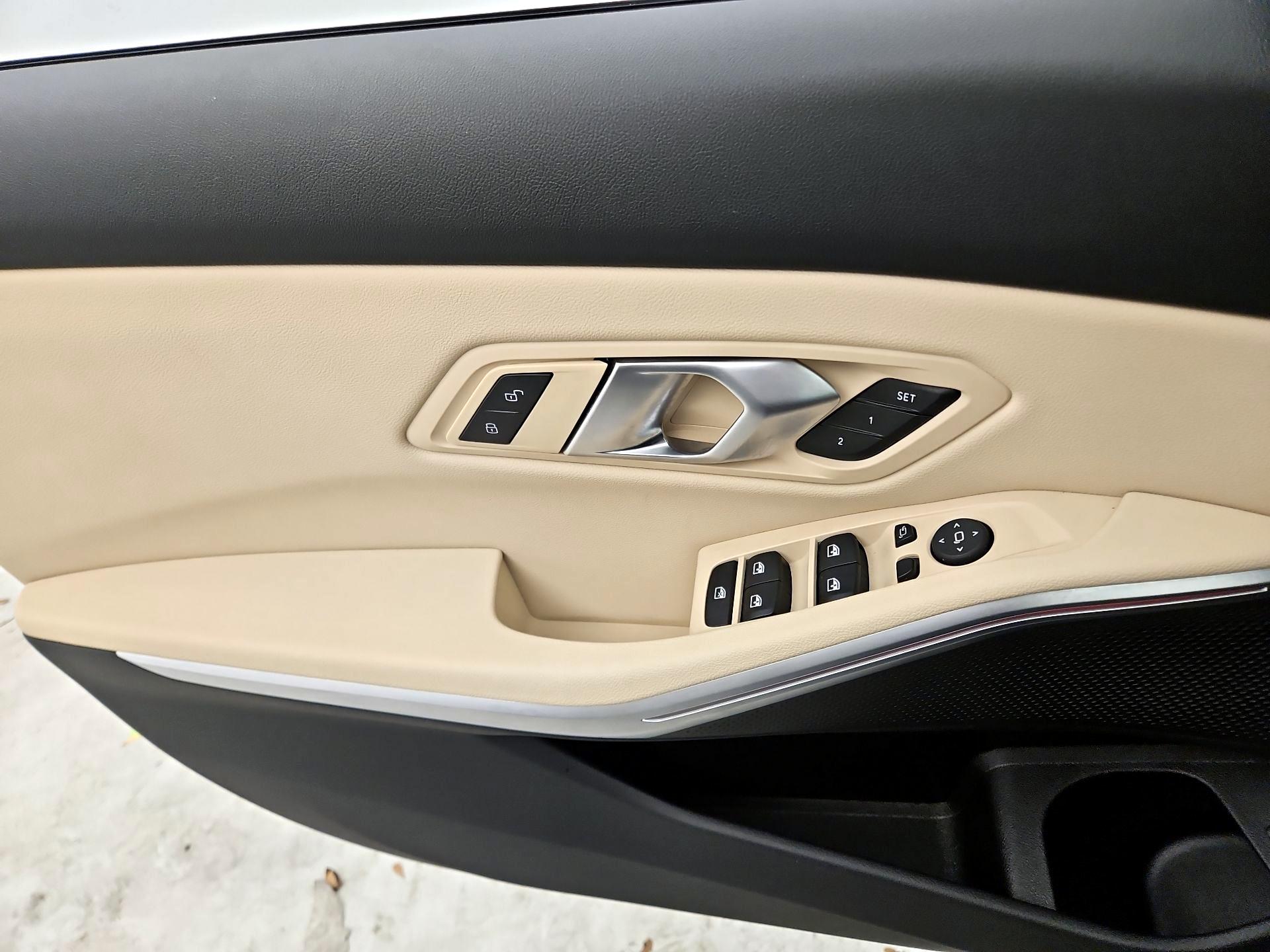 Thumbnail: 2025 BMW 3 Series - 12